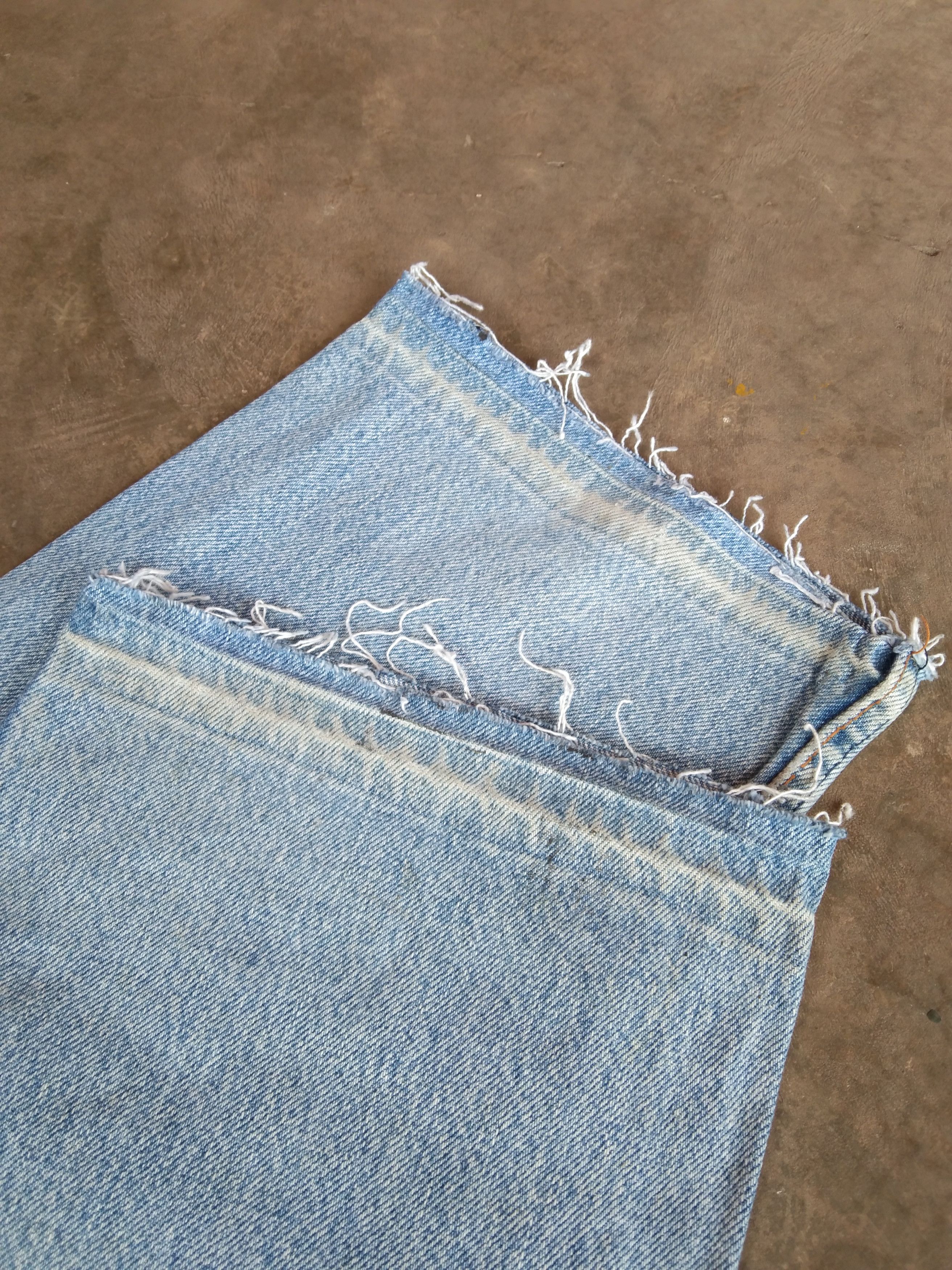 Levi's 80s Vintage Levi's 501 Released Hem Distressed Jeans 34x29 Size US 34 / EU 50 - 4 Thumbnail