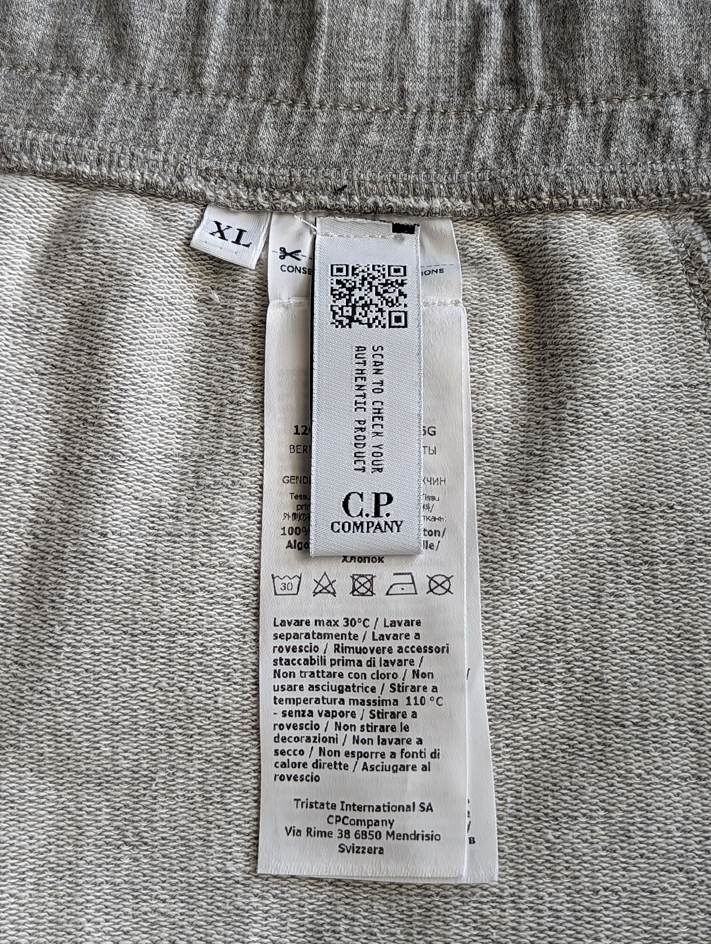 C.P. Company C.P. Company Bermuda Cotton Men's Shorts XL Made In Italy Size US 36 / EU 52 - 12 Thumbnail