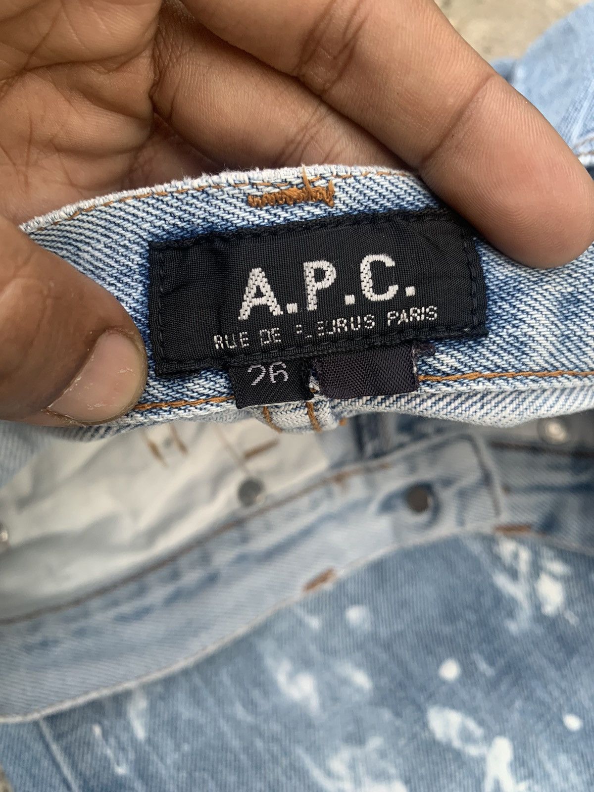 A.P.C. × Japanese Brand × Vintage VINTAGE A.P.C JEANS SALVADGE SPLASH PAINT AND DISTRESSED Size 24" / US 00 / IT 34 - 11 Thumbnail