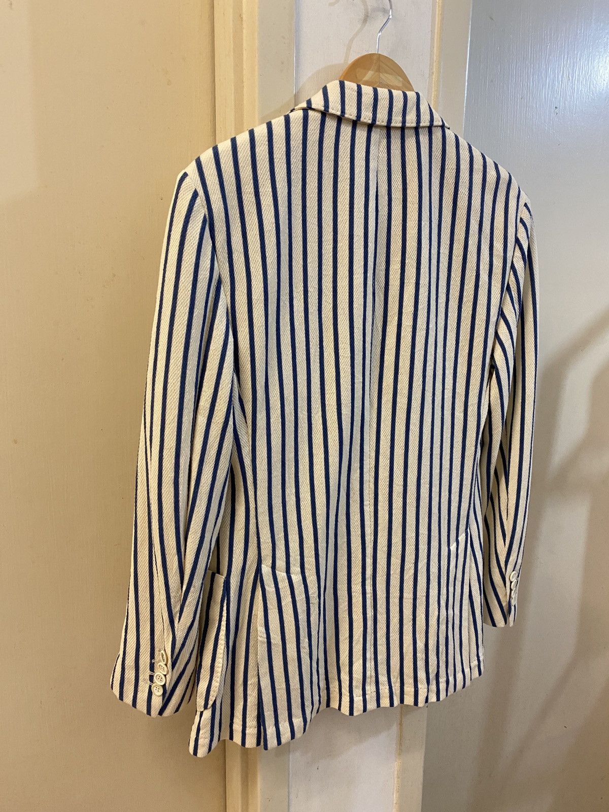 Eleventy 🔥🔥💰💰Eleventy Beige pinstripe blazer Size 50R - 10 Thumbnail