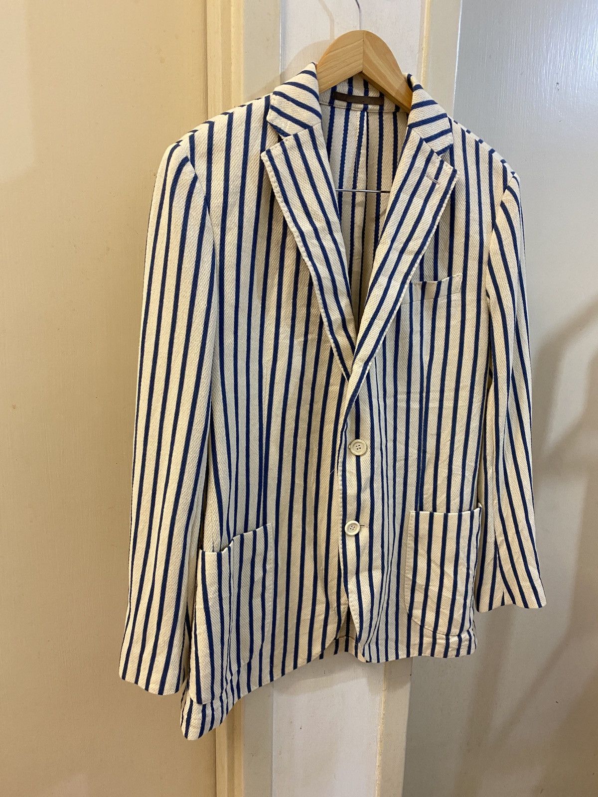Eleventy 🔥🔥💰💰Eleventy Beige pinstripe blazer Size 50R - 8 Thumbnail