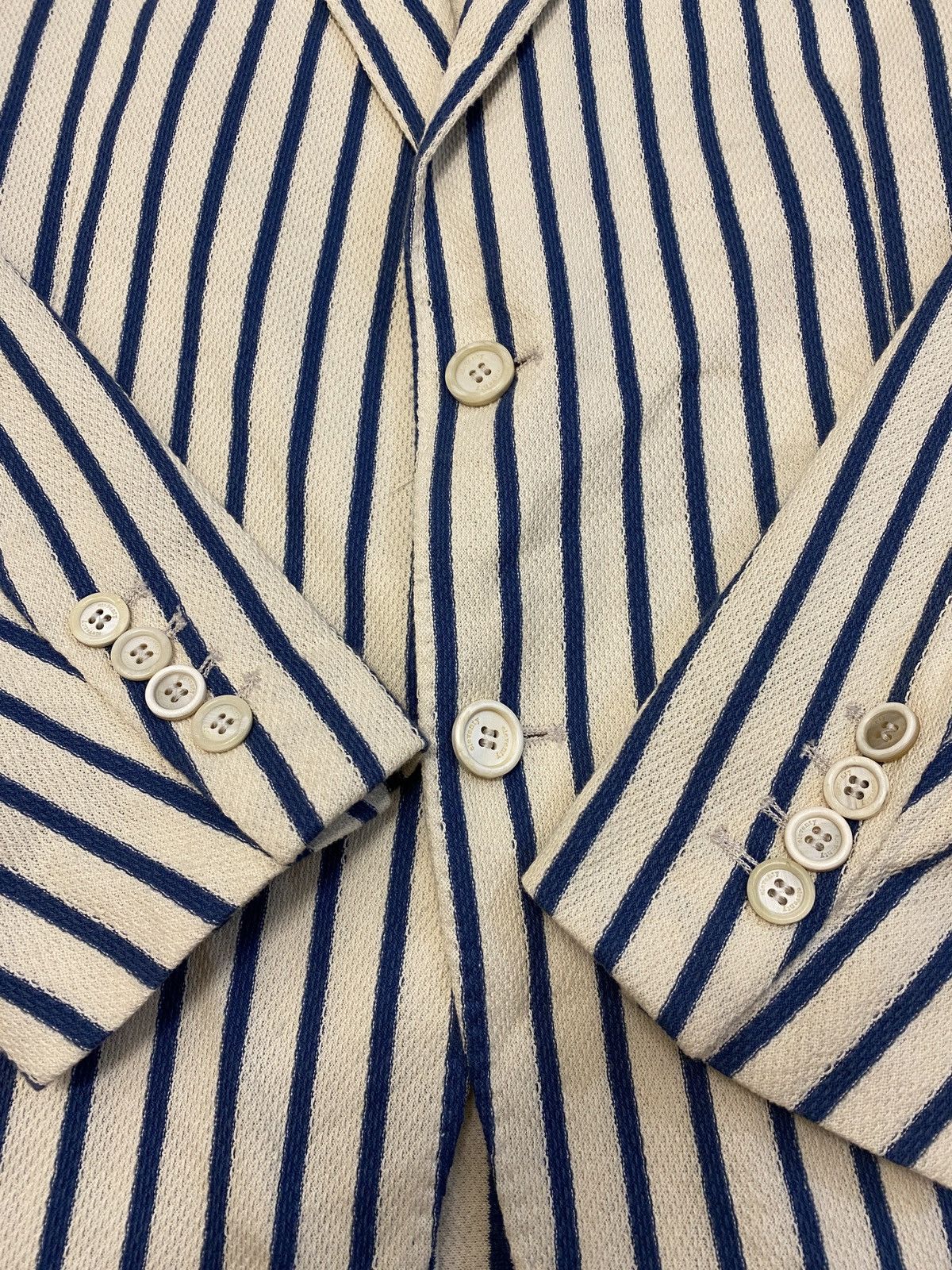 Eleventy 🔥🔥💰💰Eleventy Beige pinstripe blazer Size 50R - 12 Thumbnail