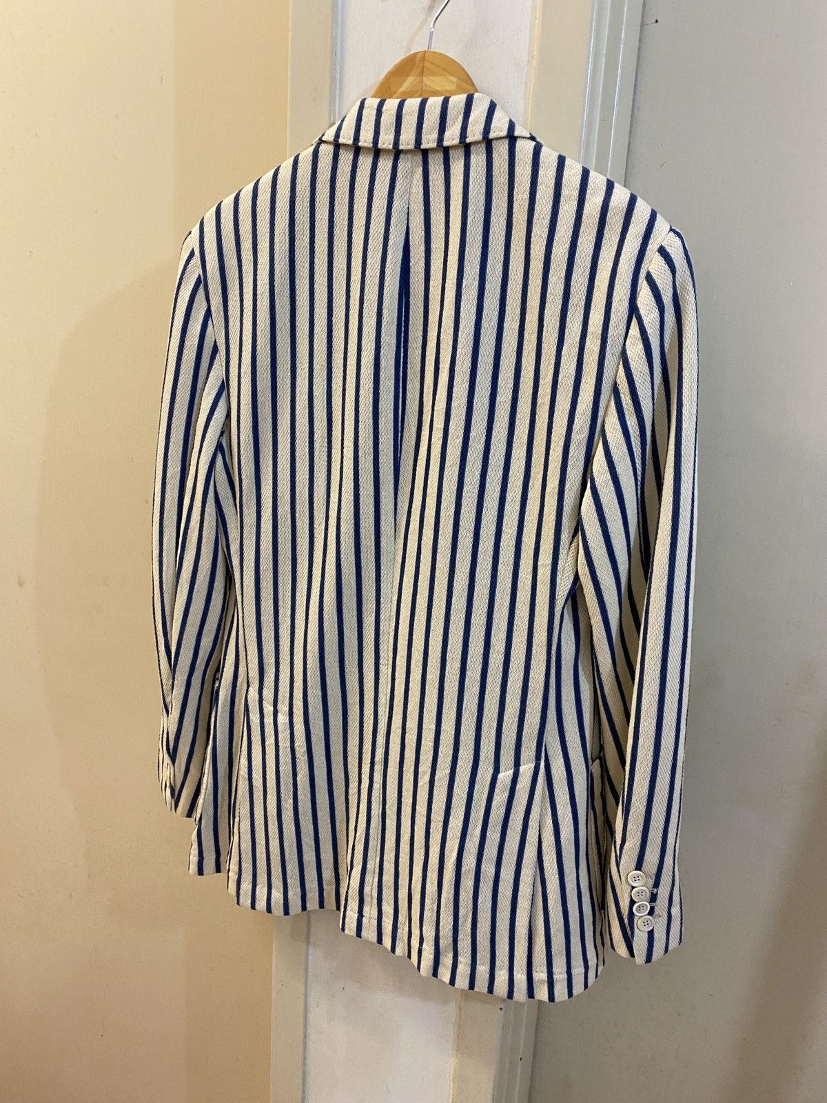 Eleventy 🔥🔥💰💰Eleventy Beige pinstripe blazer Size 50R - 11 Thumbnail