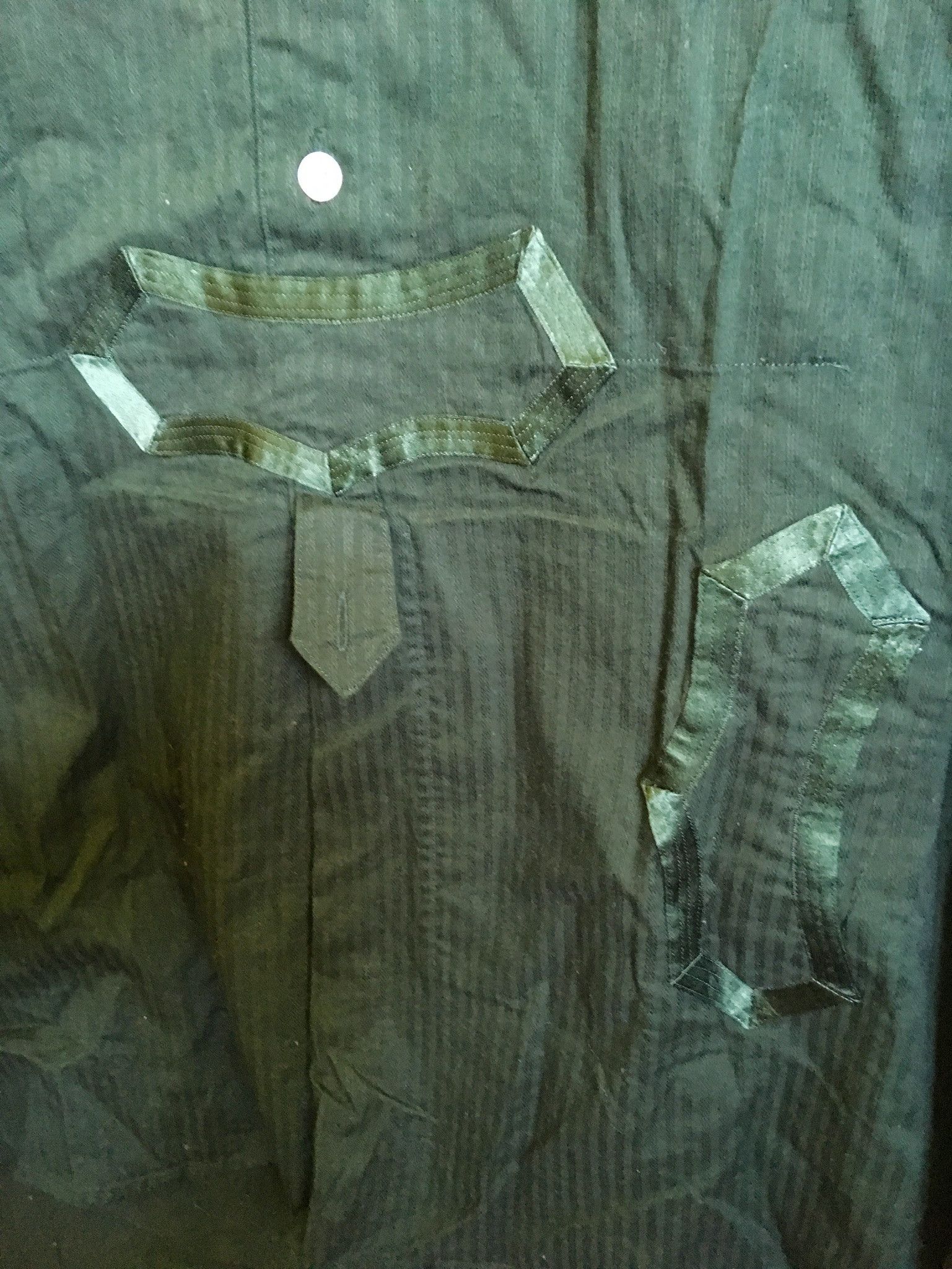 Number (N)ine Number Nine 2009 s/s “Lonesome Heroes” green dress shirt Size US M / EU 48-50 / 2 - 5 Thumbnail