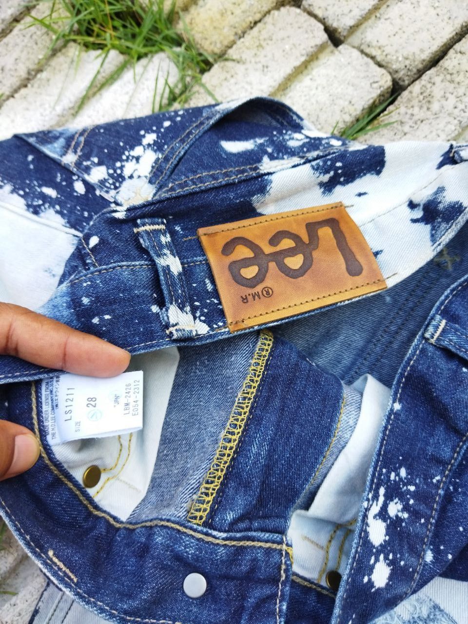 Lee Vintage Lee Bleach Distressed Jeans - Size 28 Size US 28 / EU 44 - 2 Thumbnail