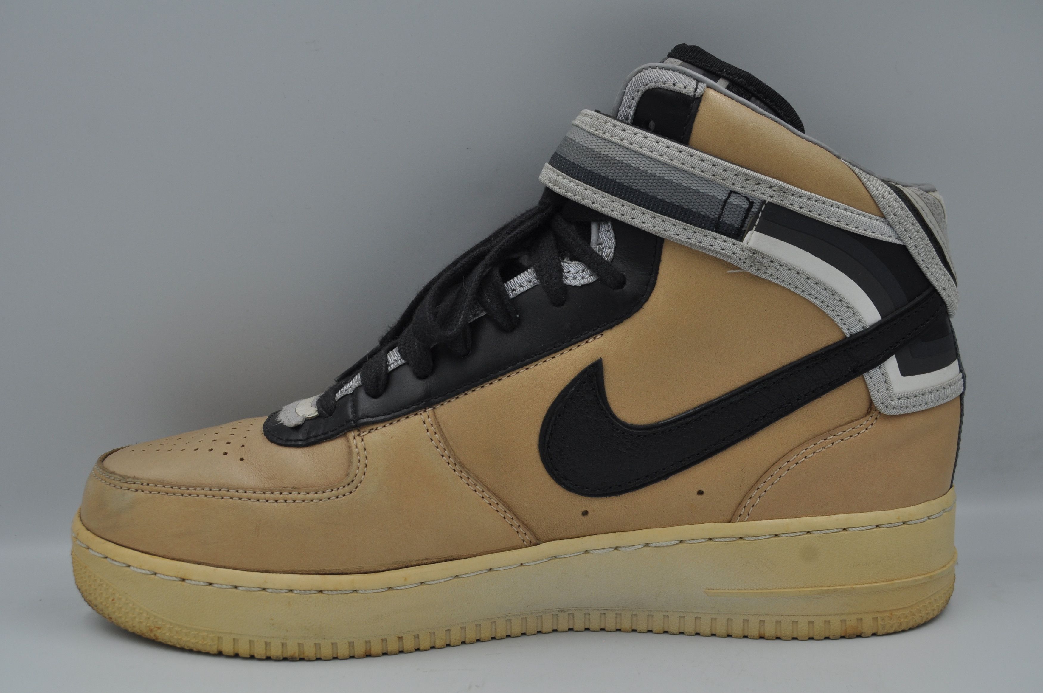 Nike × Riccardo Tisci Nike - Riccardo Tisci - 2014 - Air Force 1 Mid SP RT Size US 9.5 / EU 42-43 - 3 Thumbnail