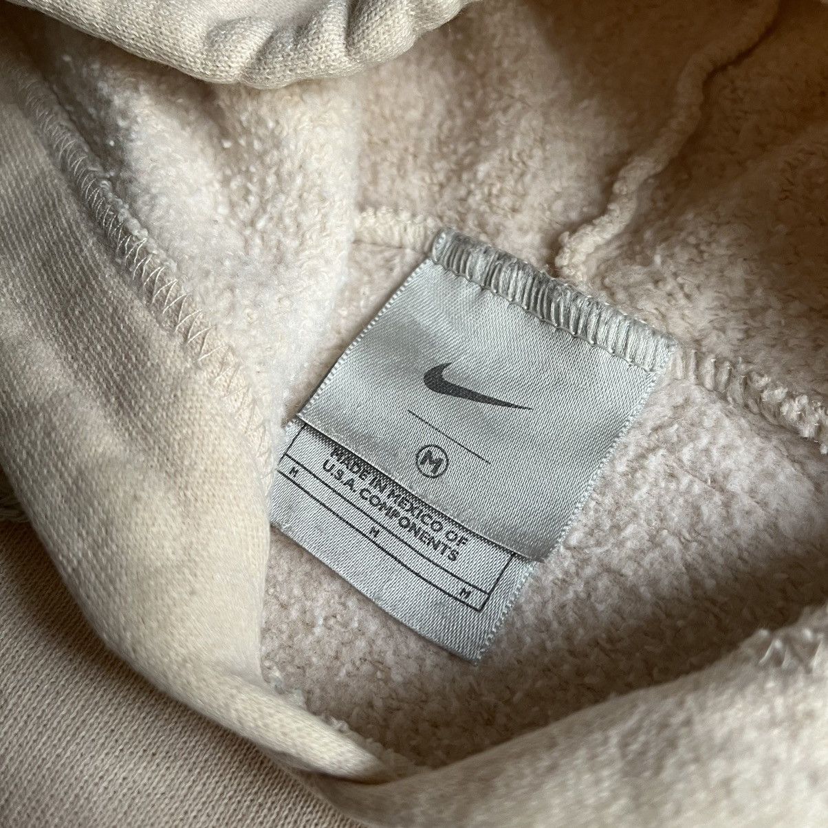 Nike × Vintage Rare Vintage Nike Center Swoosh Y2K Cream Sweatshirt Hoodie Size US L / EU 52-54 / 3 - 4 Thumbnail