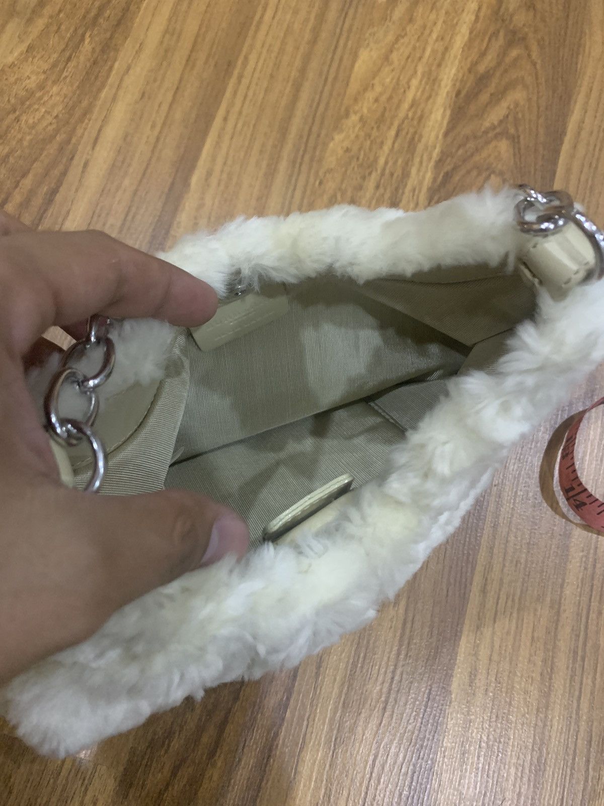 Burberry VINTAGE BURBERRY FAUX FUR HANDHELD BAG Size ONE SIZE - 6 Thumbnail