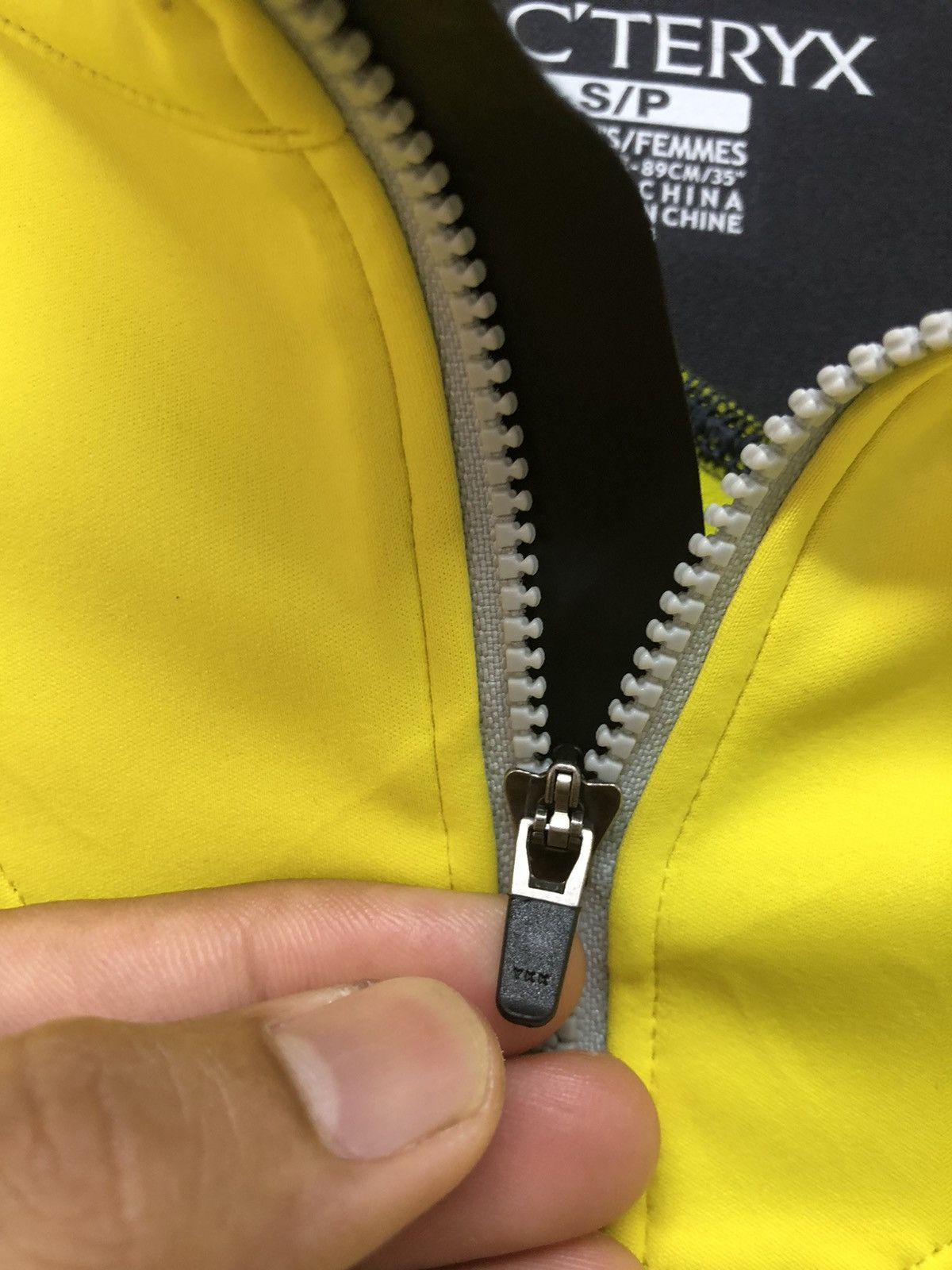 Arc'teryx 🦎Arc'Teryx Yellow Windstopper Jackets Women Size S / US 4 / IT 40 - 7 Thumbnail