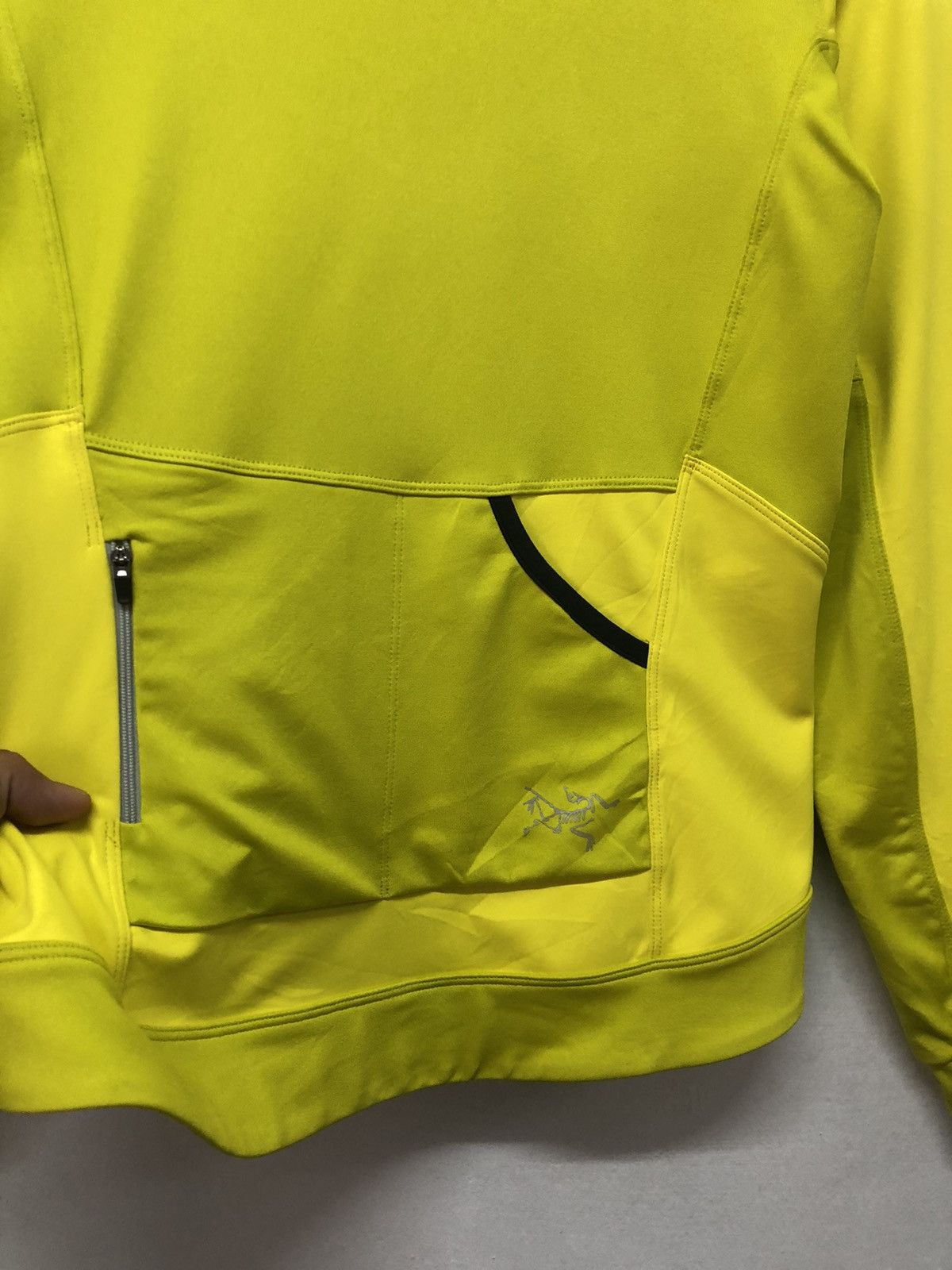 Arc'teryx 🦎Arc'Teryx Yellow Windstopper Jackets Women Size S / US 4 / IT 40 - 19 Thumbnail