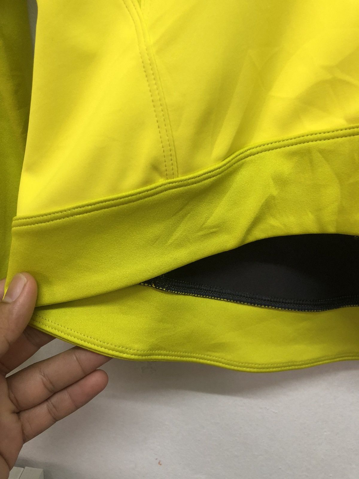 Arc'teryx 🦎Arc'Teryx Yellow Windstopper Jackets Women Size S / US 4 / IT 40 - 9 Thumbnail