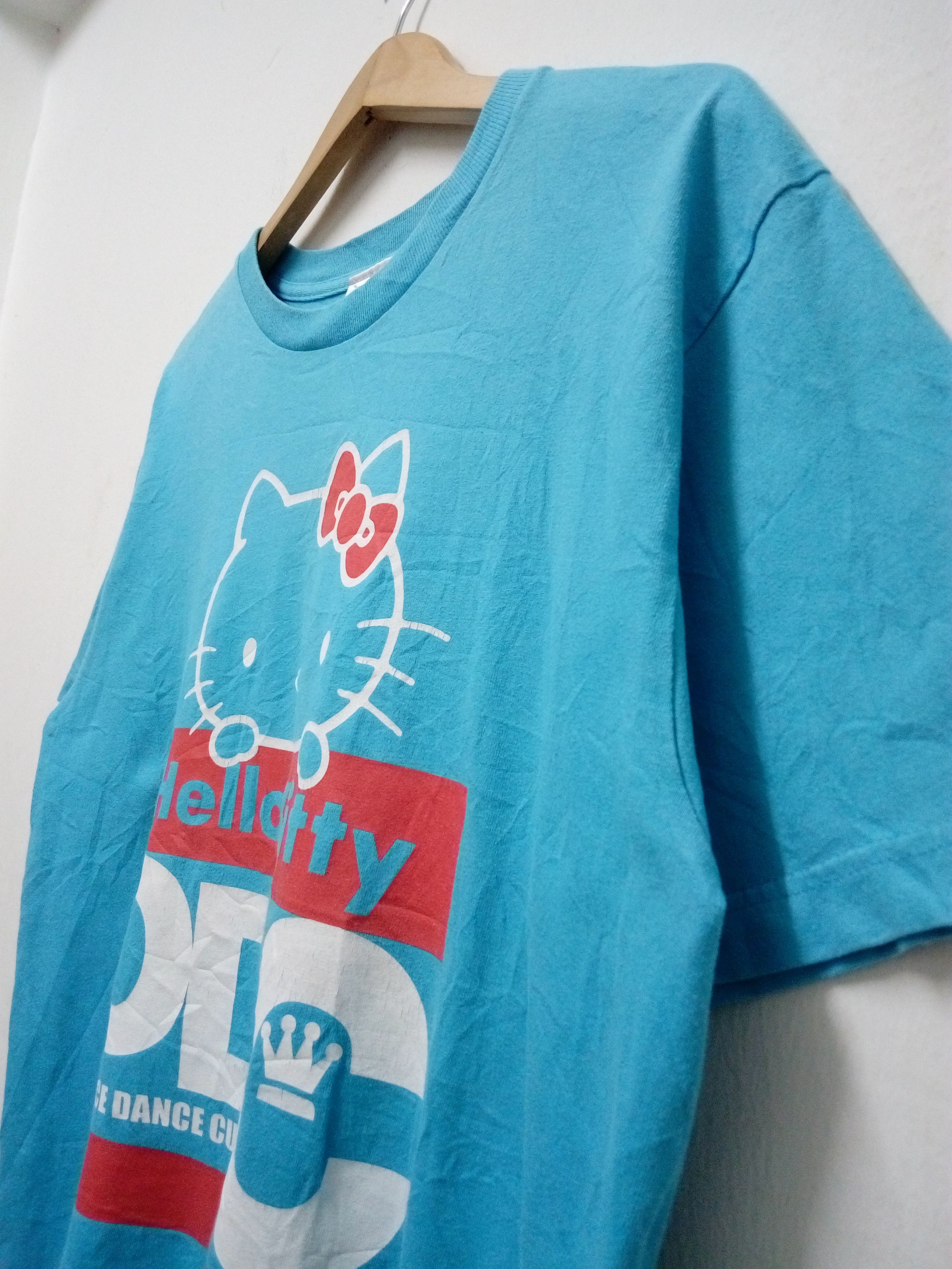 Japanese Brand VINTAGE HELLO KITTY T-SHIRT Size US L / EU 52-54 / 3 - 3 Thumbnail