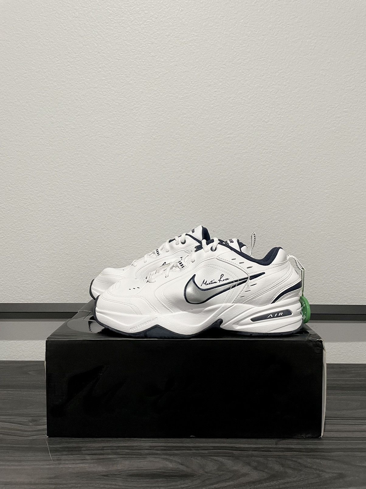 air monarch martin rose