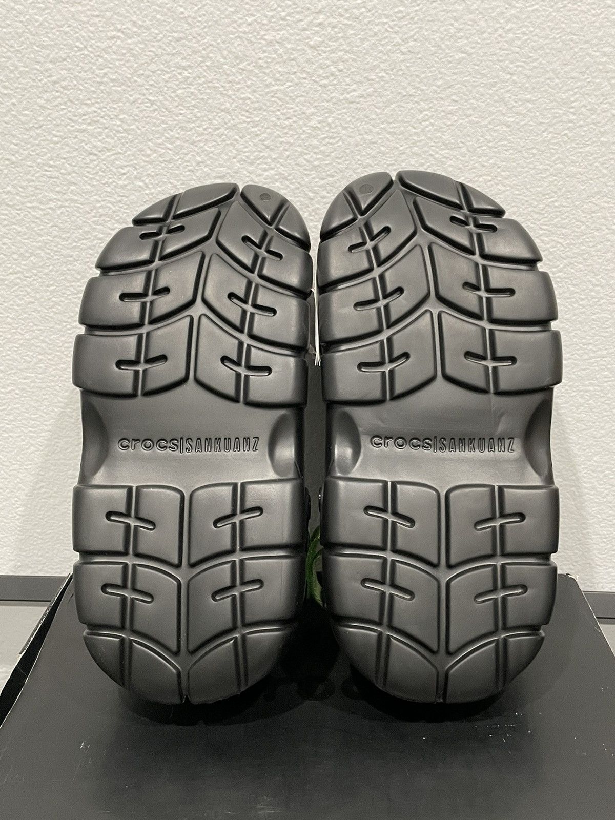 Crocs Sankuanz x Crocs black sz9 Size US 9 / EU 42 - 9 Thumbnail