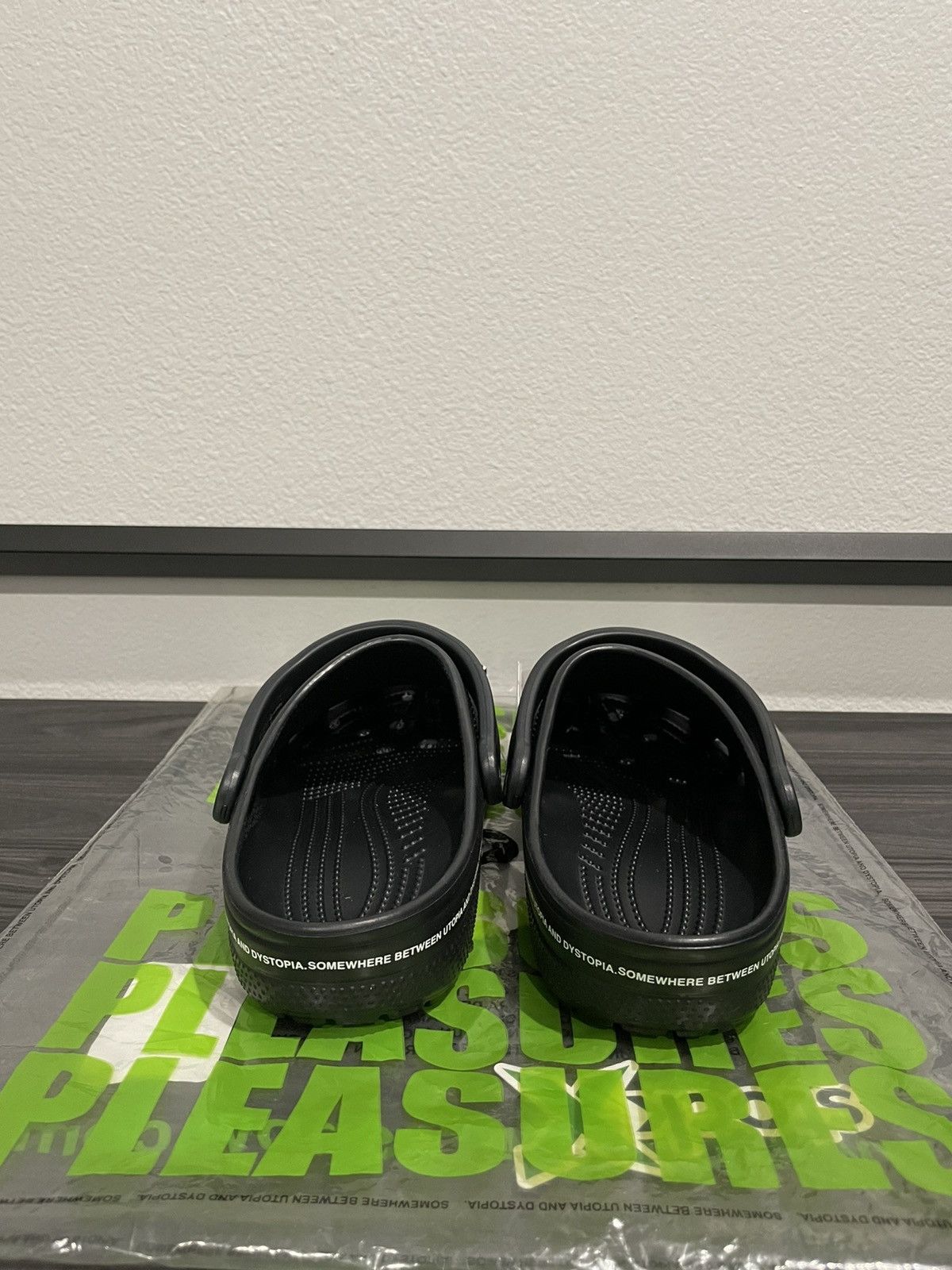 Crocs CROCS X PLEASURES Utopia Dystopia 2019 Size US 9 / EU 42 - 3 Thumbnail