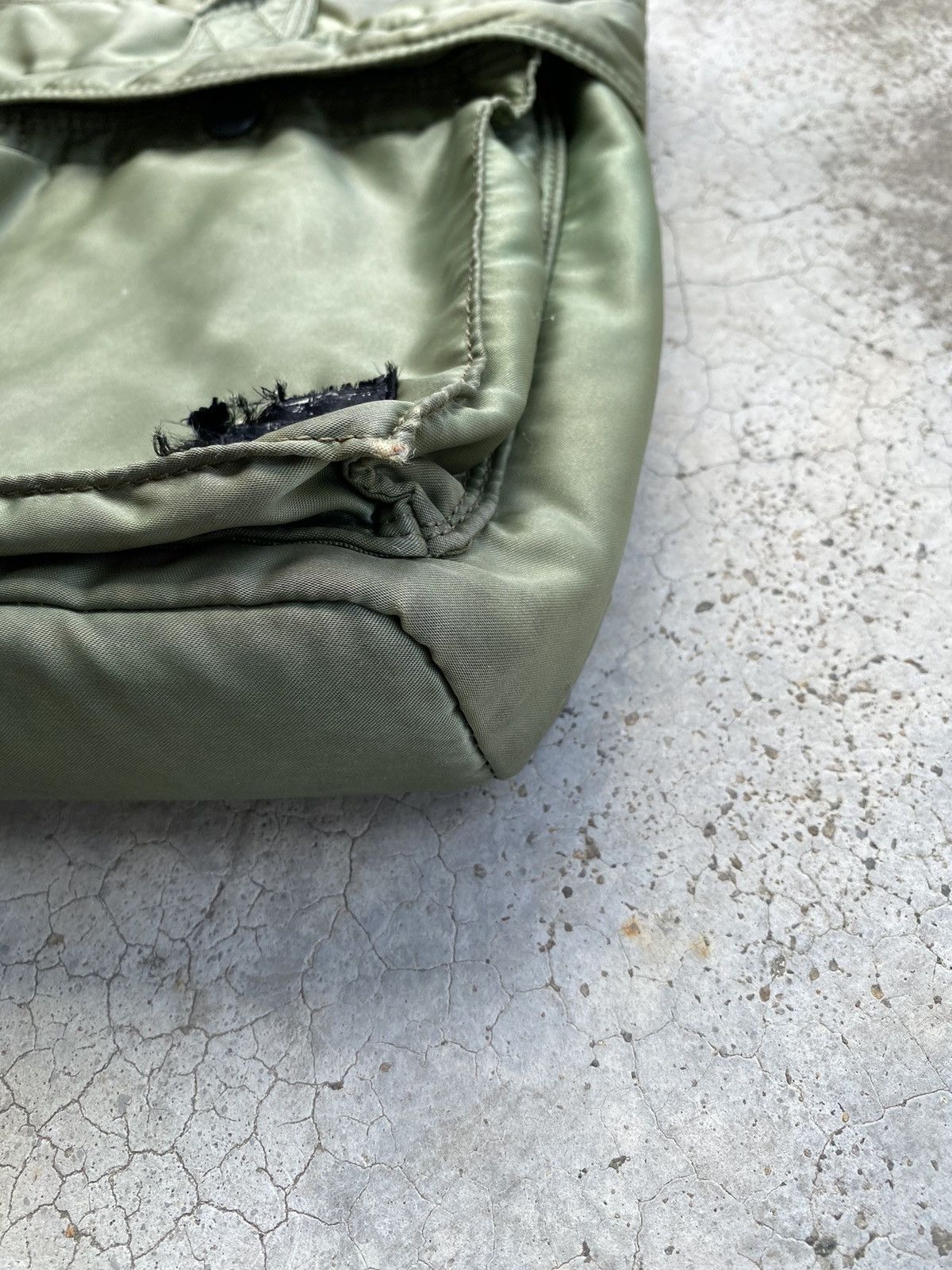 Head Porter 💥PORTER YOSHIDA & Co. Tanker Nylon Totebag Rare Army Green Size ONE SIZE - 4 Thumbnail