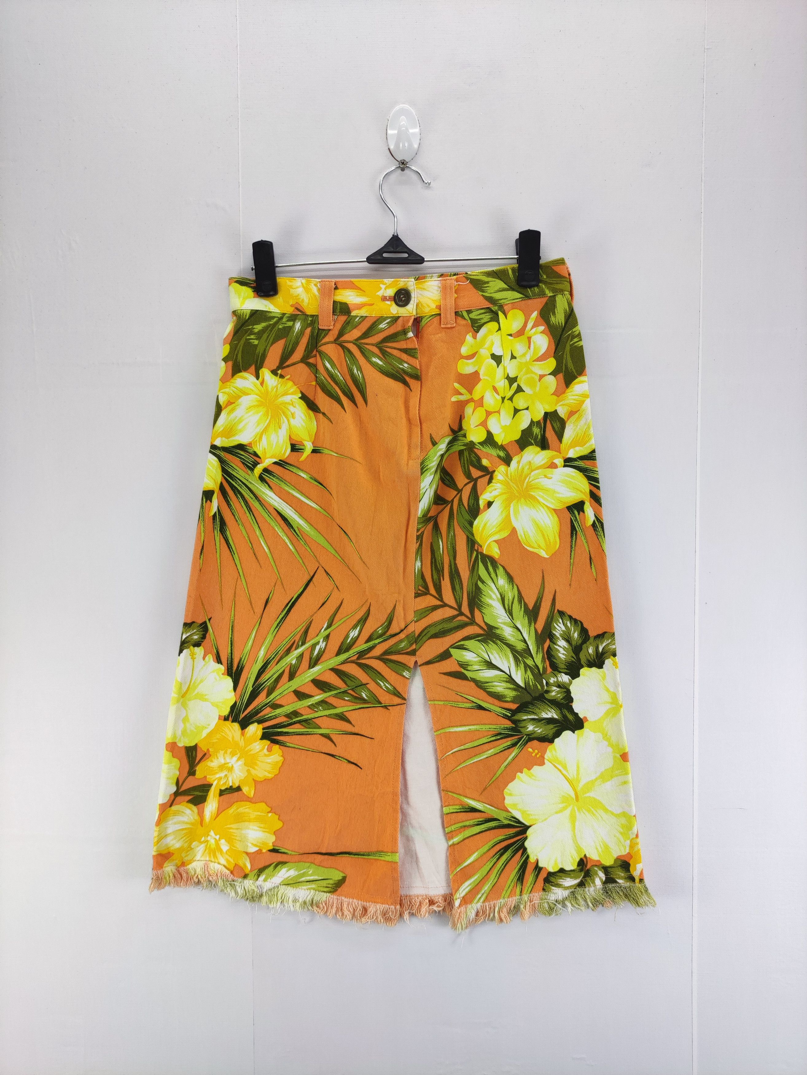 Japanese Brand × Vintage Vintage Skirt Flower Design By Tiara Size 26" / US 2 / IT 38 - 1 Thumbnail