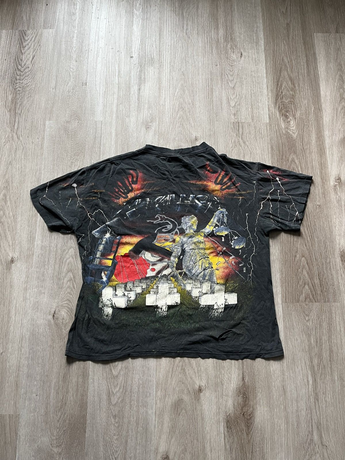 Vintage Vintage Rare 1991 Metallica All Over Print T-shirt Size US XL / EU 56 / 4 - 2 Thumbnail