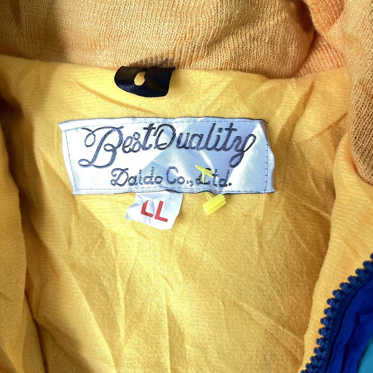 Japanese Brand Vintage Royal Warm Ski Jacket Size L Size US L / EU 52-54 / 3 - 9 Thumbnail