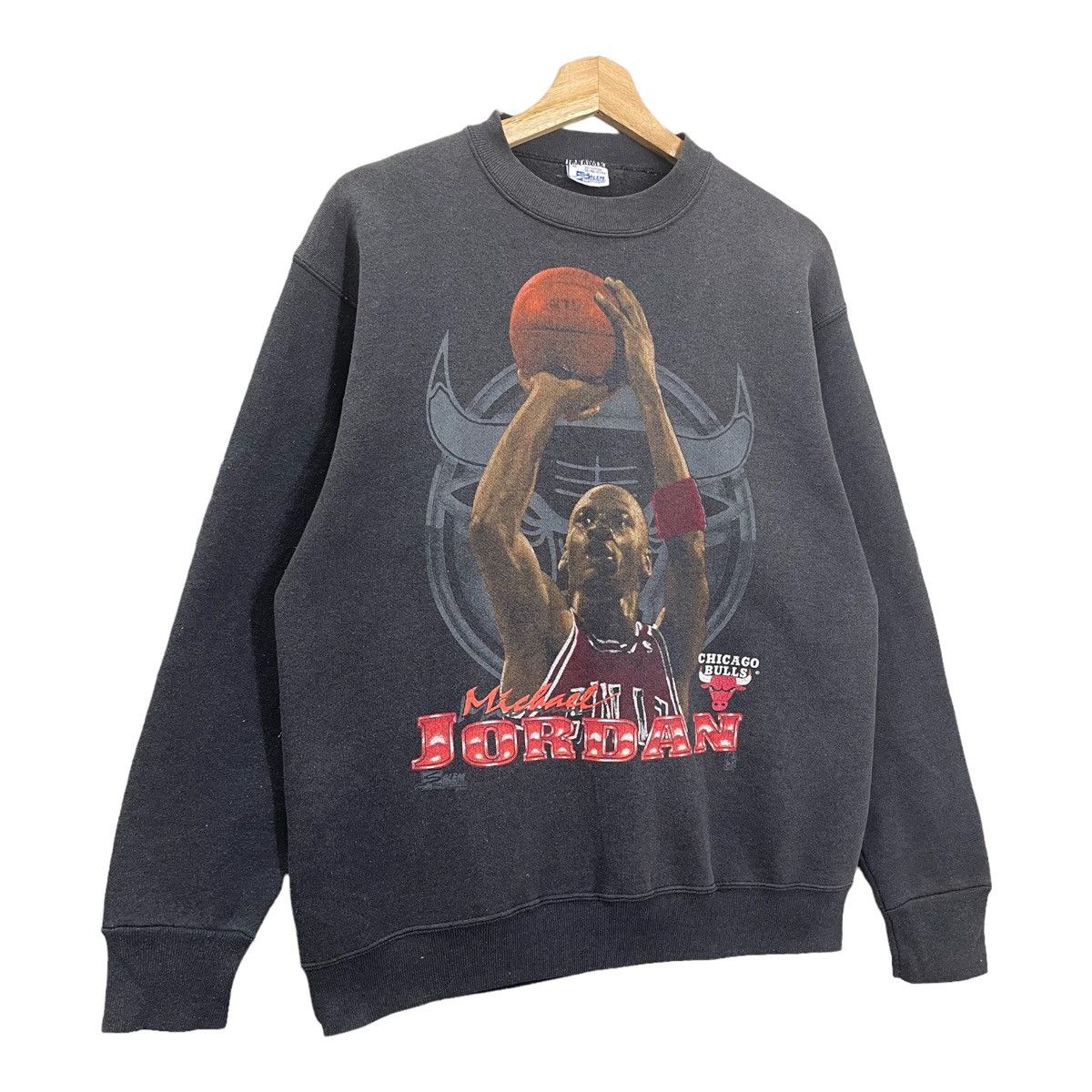 NBA × Vintage 90s Micheal Jordan Crewneck Sweatshirt Size M Size US M / EU 48-50 / 2 - 2 Thumbnail