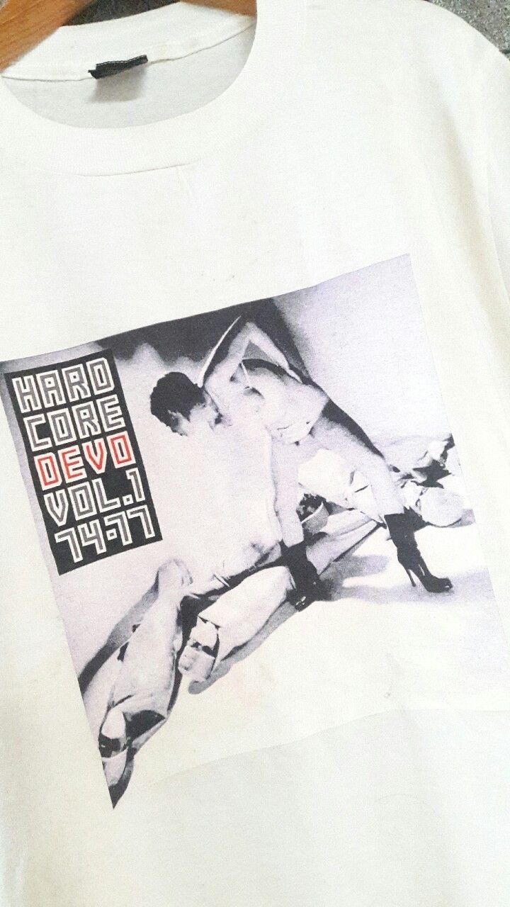 Band Tees Vintage Hard Core Devo Vol1 74-77 punk music fashion cheser Size US XL / EU 56 / 4 - 3 Thumbnail