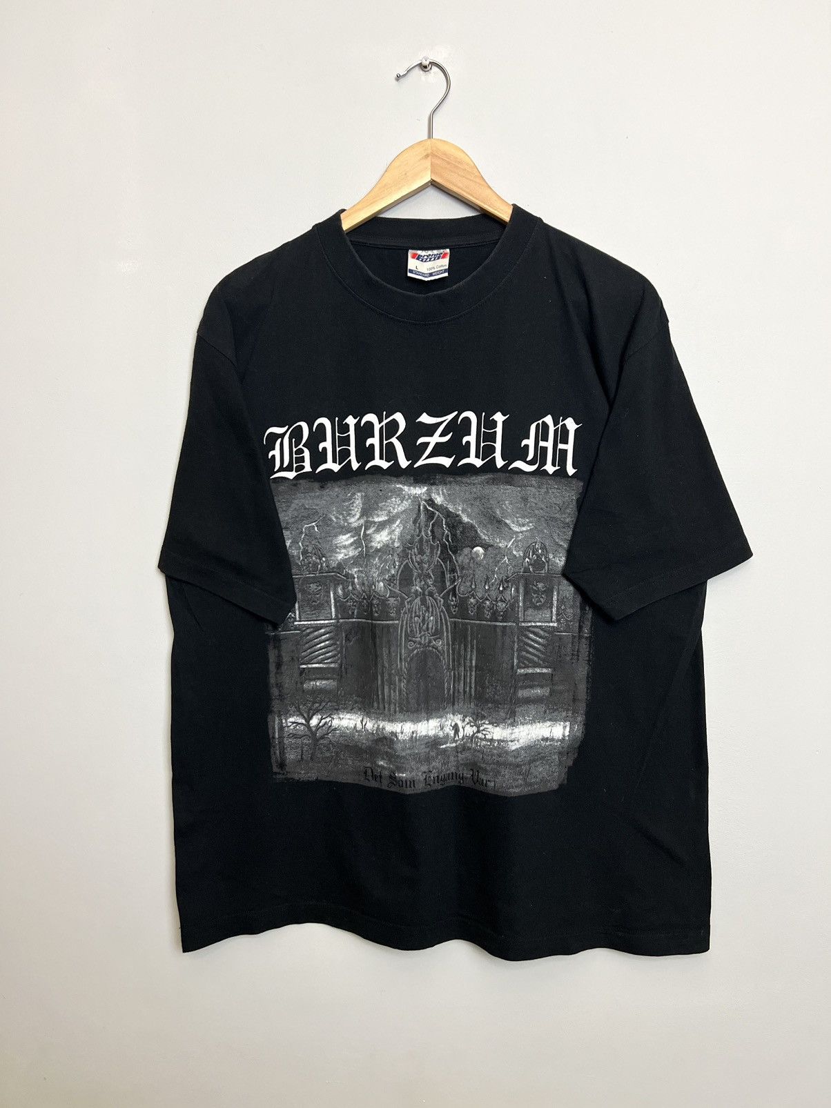 Band Tees Vintage Rare Burzum Det Som 90s Vtg Black Metal Tshirt Size US L / EU 52-54 / 3 - 1 Thumbnail