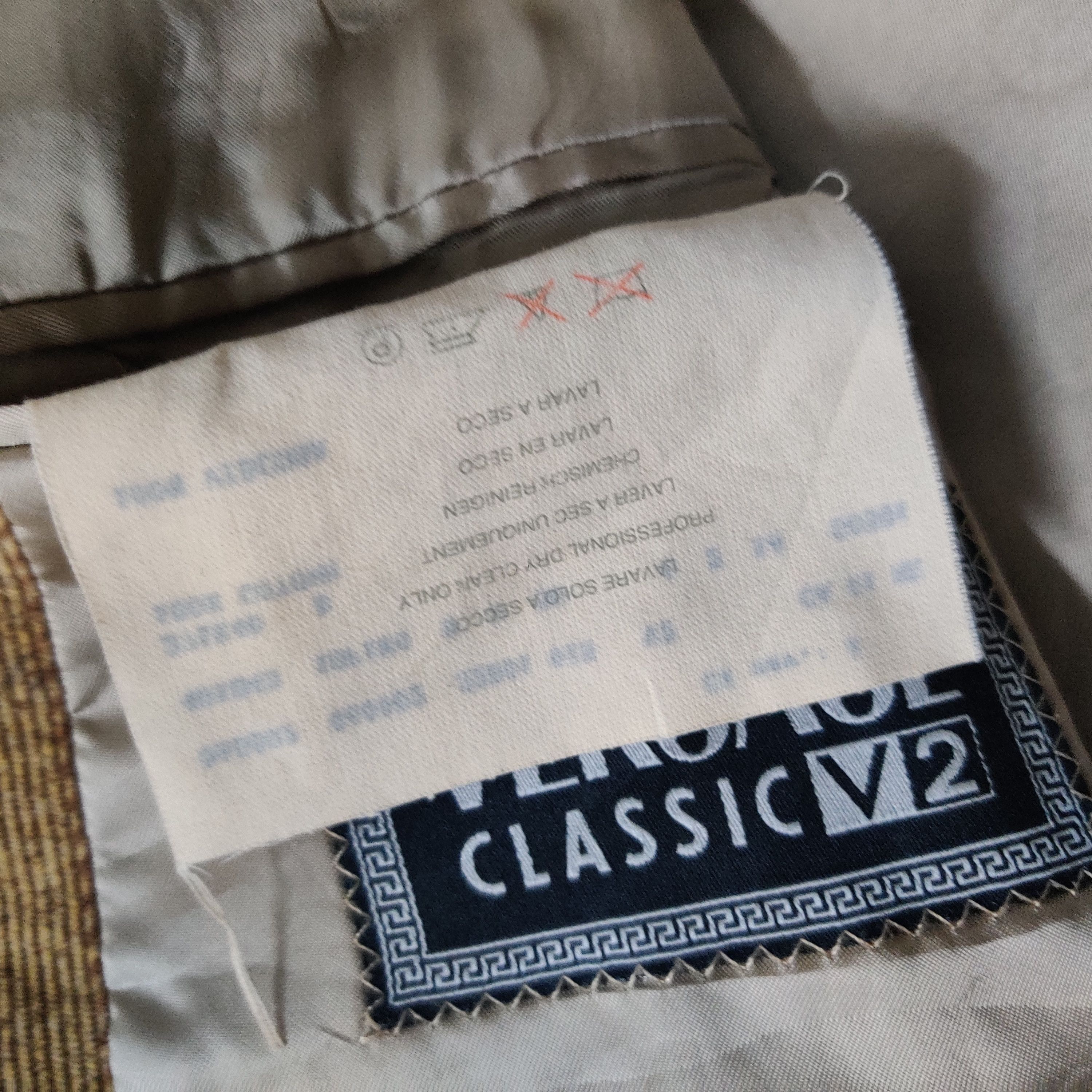 Versace Vintage Versace Classic V2 Corduroy Jacket Blazer Size US M / EU 48-50 / 2 - 7 Thumbnail