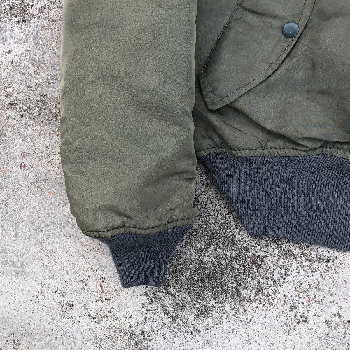 Alpha Industries Vintage Alpha Industries Flyers Man Intermediate MA-1 Jacket Size US M / EU 48-50 / 2 - 5 Thumbnail