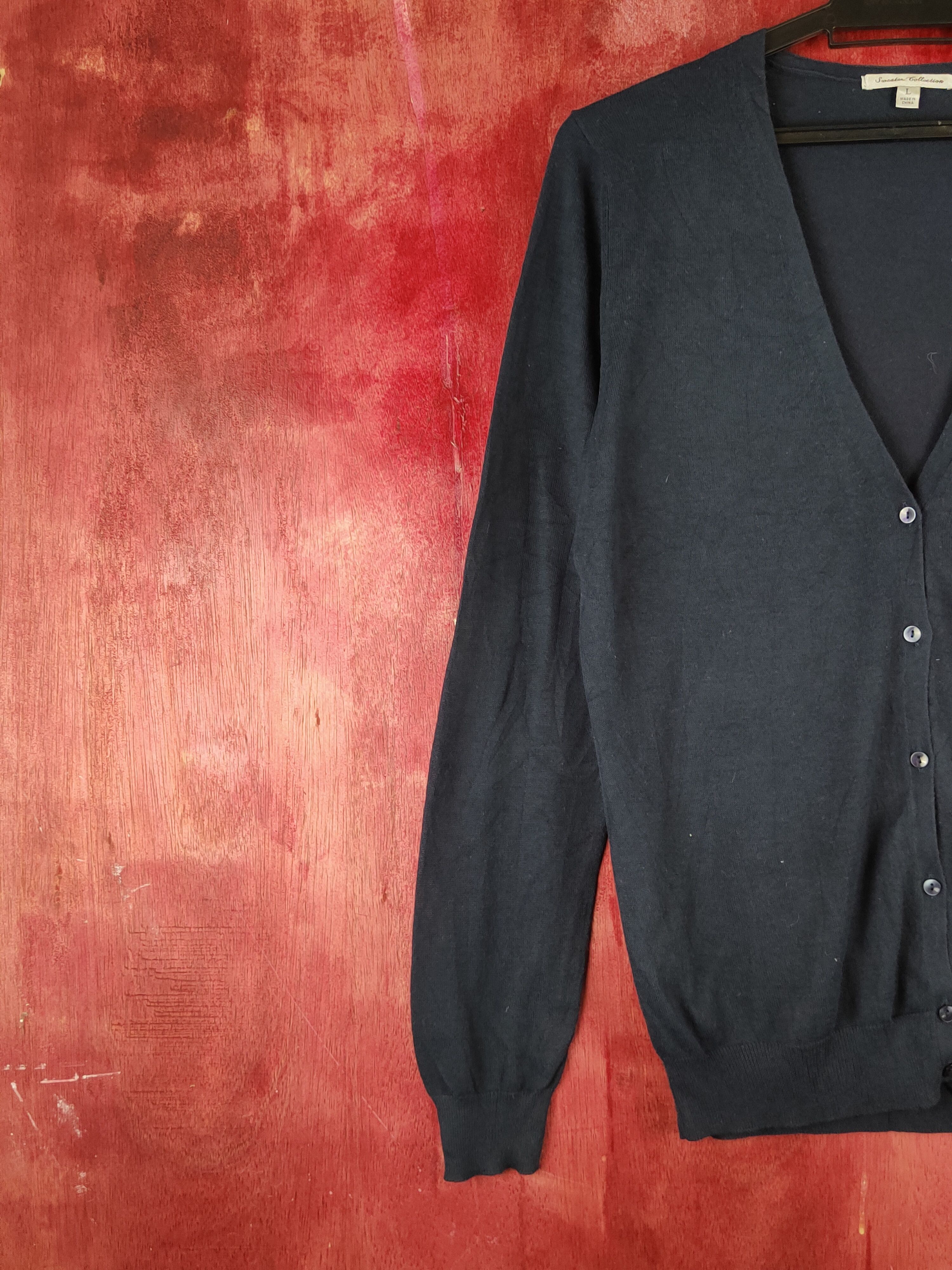 Japanese Brand × Uniqlo Uniqlo Navy Knitwear thin Cardigan vintage japan #S1213 Size L / US 10 / IT 46 - 3 Thumbnail