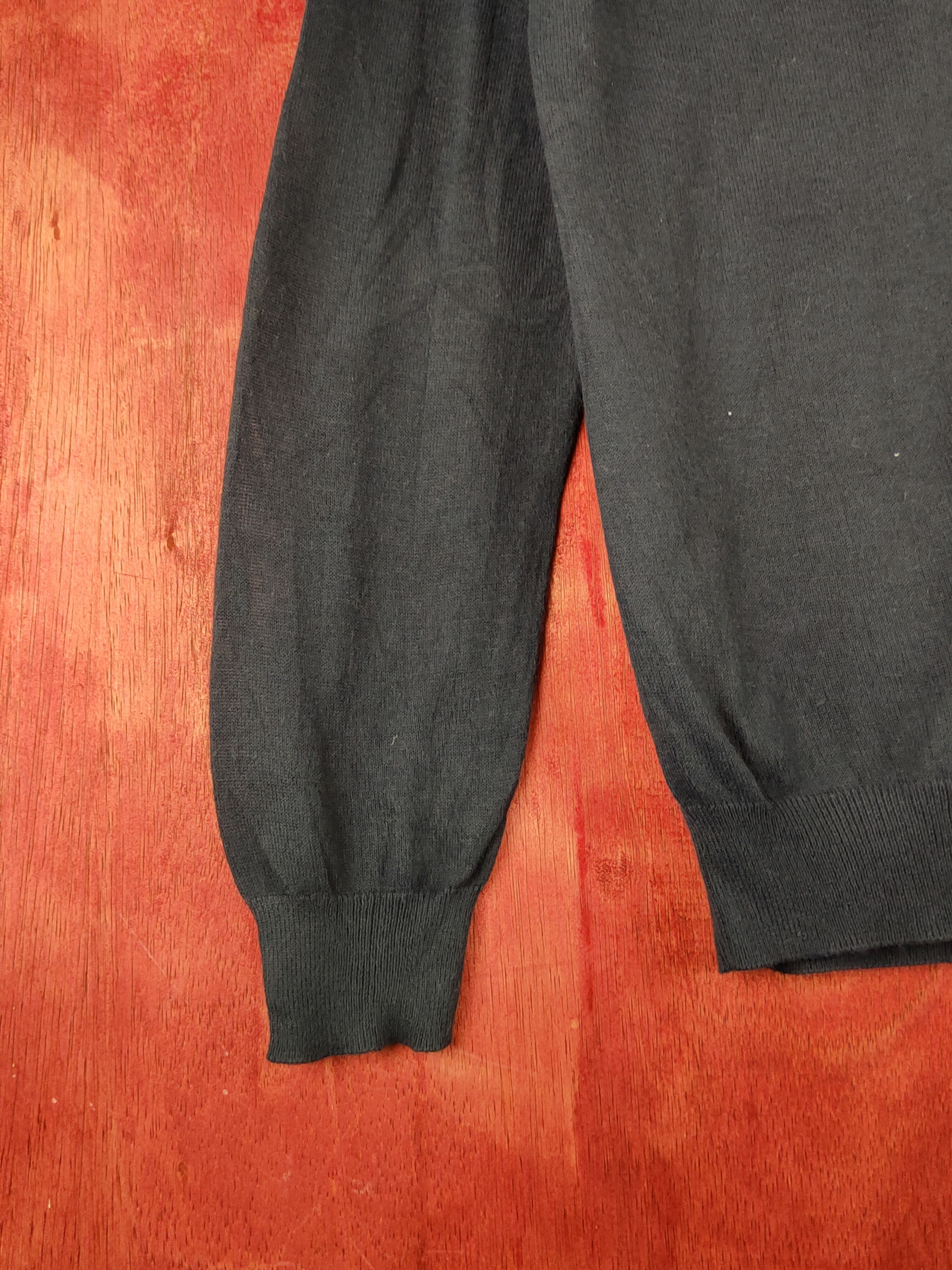 Japanese Brand × Uniqlo Uniqlo Navy Knitwear thin Cardigan vintage japan #S1213 Size L / US 10 / IT 46 - 4 Thumbnail