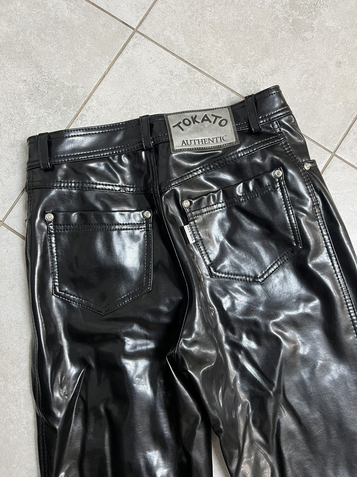 Japanese Brand Tokato PVC Vinyl Leather Black Pants Vintage Rock Punk Hype Size US 30 / EU 46 - 5 Thumbnail