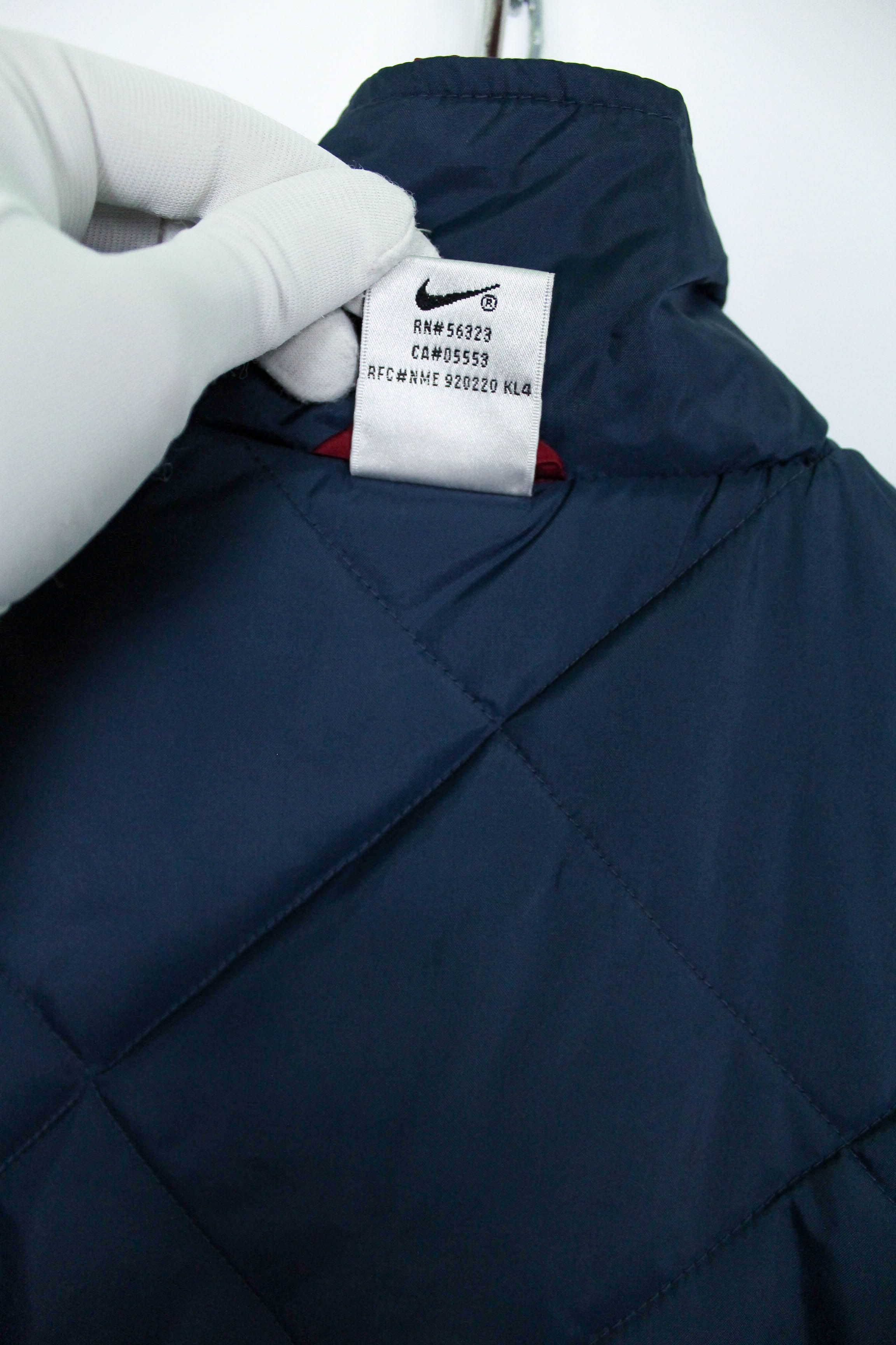 Nike Nike Rare Vintage Big Logo Insulated Oversized Zip Jacket Size US M / EU 48-50 / 2 - 13 Thumbnail