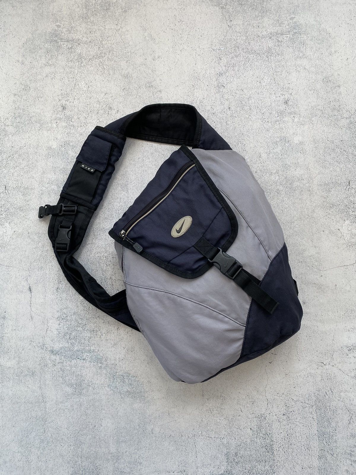 Nike × Streetwear × Vintage Vintage 90's Nike Sling Bag