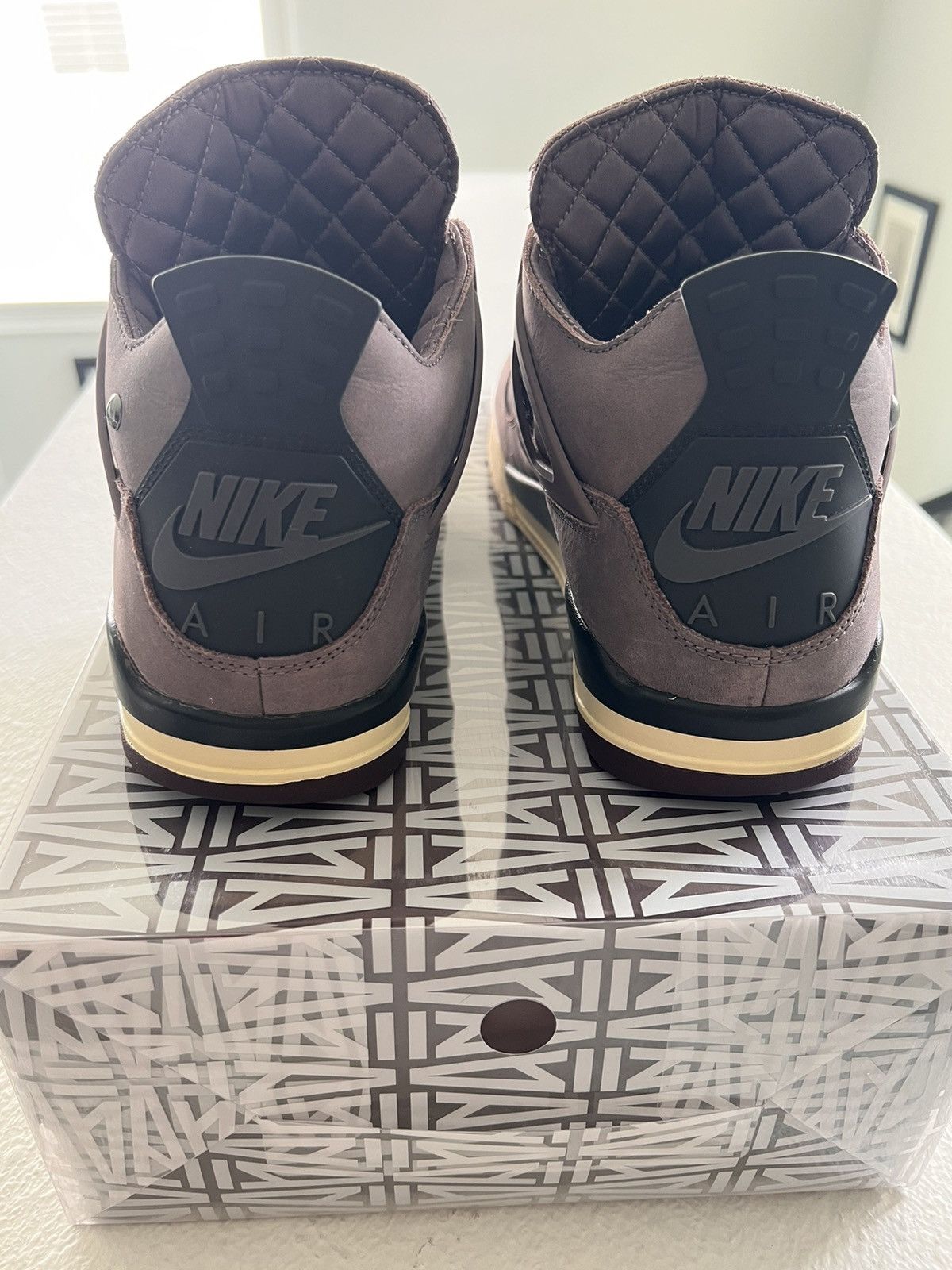A Ma Maniere Jordan 4 Retro X A Ma Maniére ‘Violet Ore’ Size US 11 / EU 44 - 3 Thumbnail
