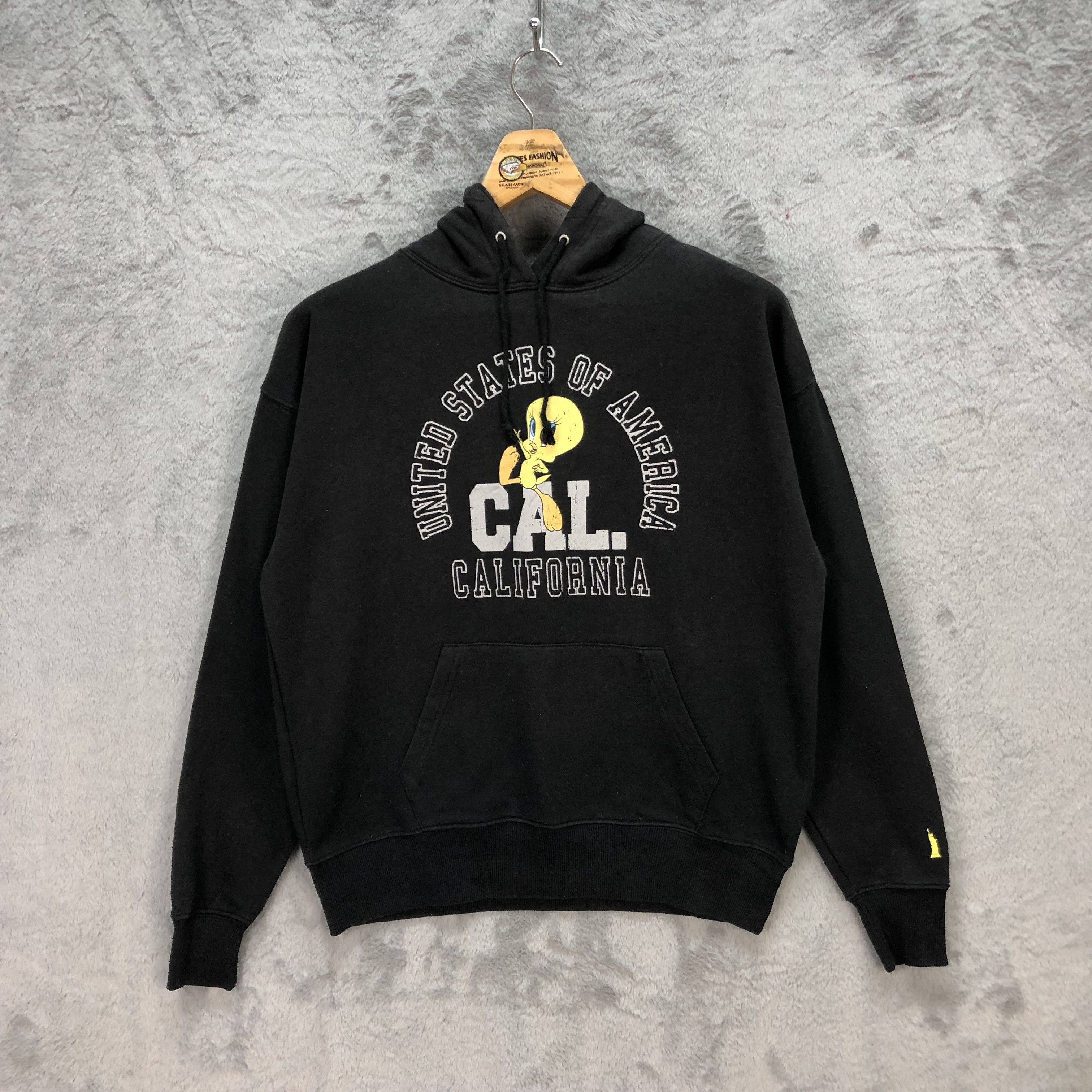 Japanese Brand EAST BOY X LOONEY TUNES Tweety Pullover Hoodies #5799-207 Size M / US 6-8 / IT 42-44 - 1 Thumbnail