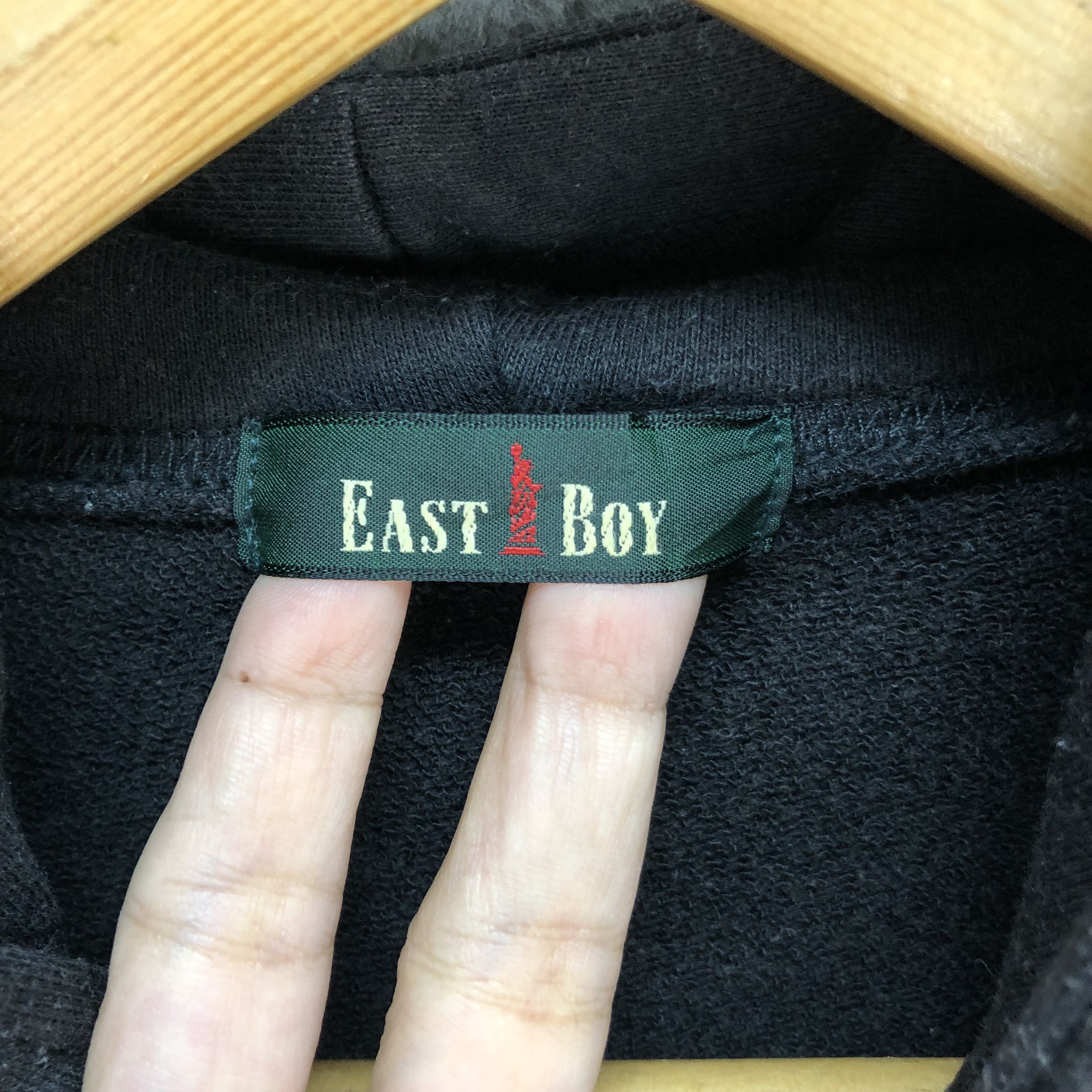 Japanese Brand EAST BOY X LOONEY TUNES Tweety Pullover Hoodies #5799-207 Size M / US 6-8 / IT 42-44 - 8 Thumbnail