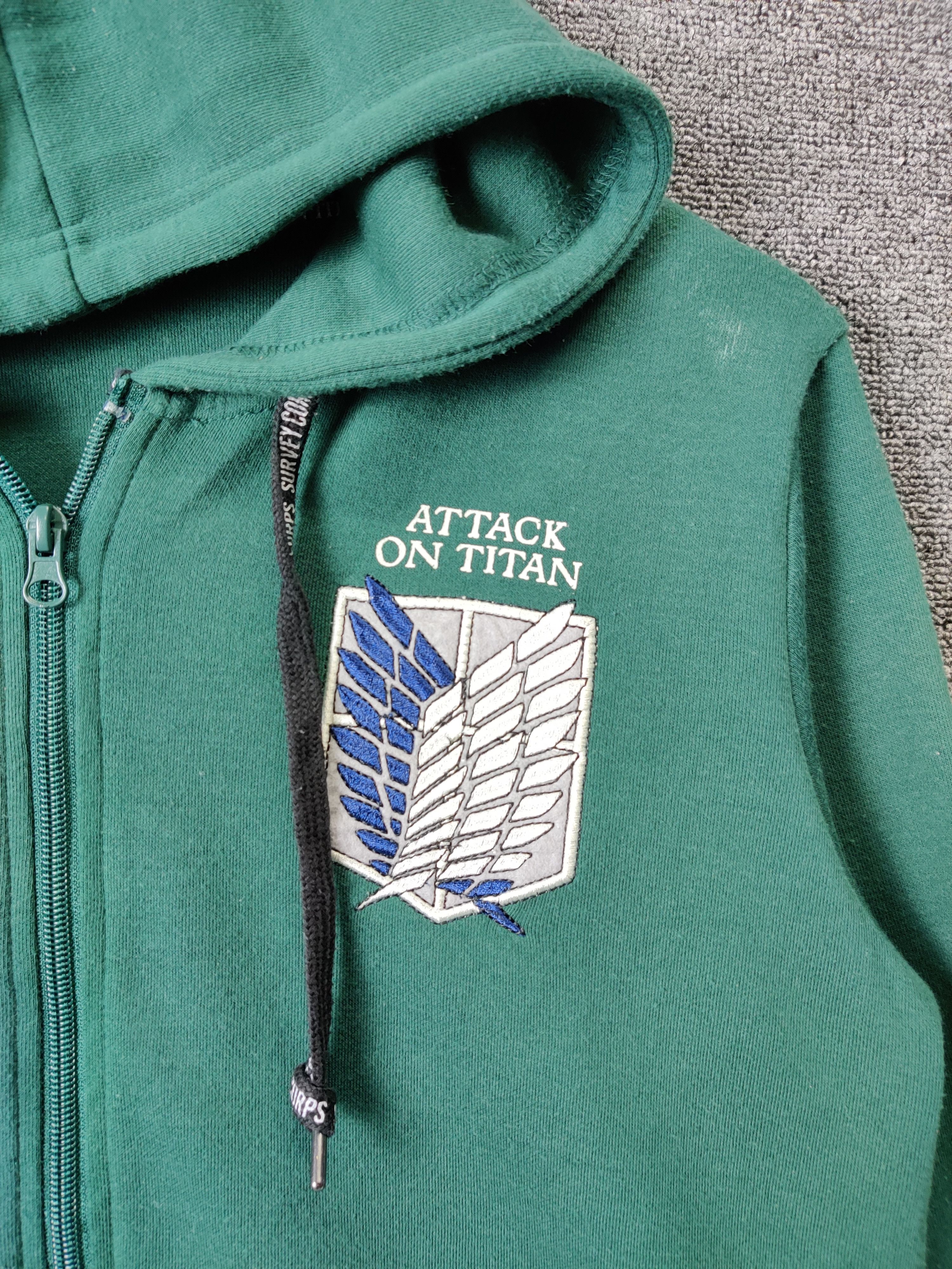 Anime Vintage Anima Attack On Titan Embroidery Zipper Hoodie Size US M / EU 48-50 / 2 - 4 Thumbnail