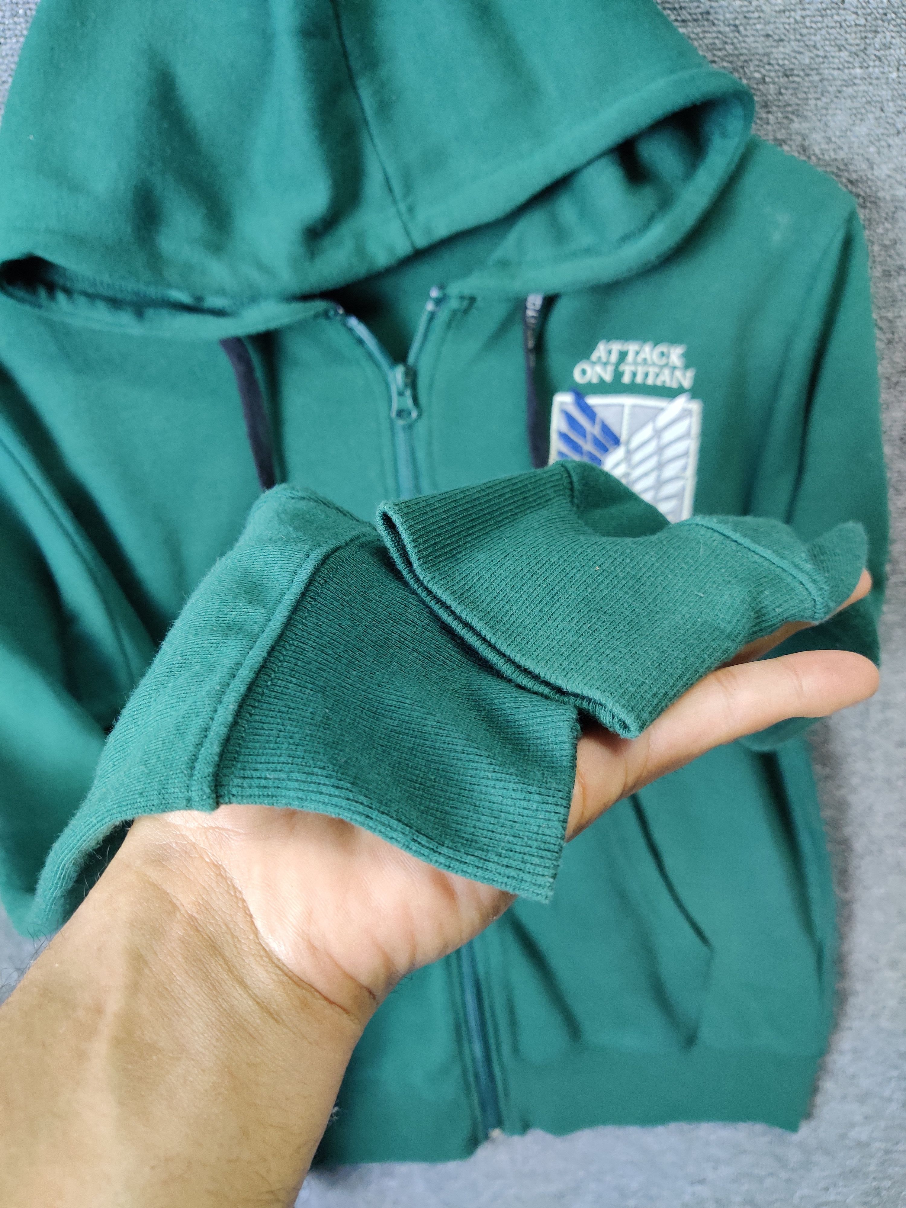 Anime Vintage Anima Attack On Titan Embroidery Zipper Hoodie Size US M / EU 48-50 / 2 - 6 Thumbnail