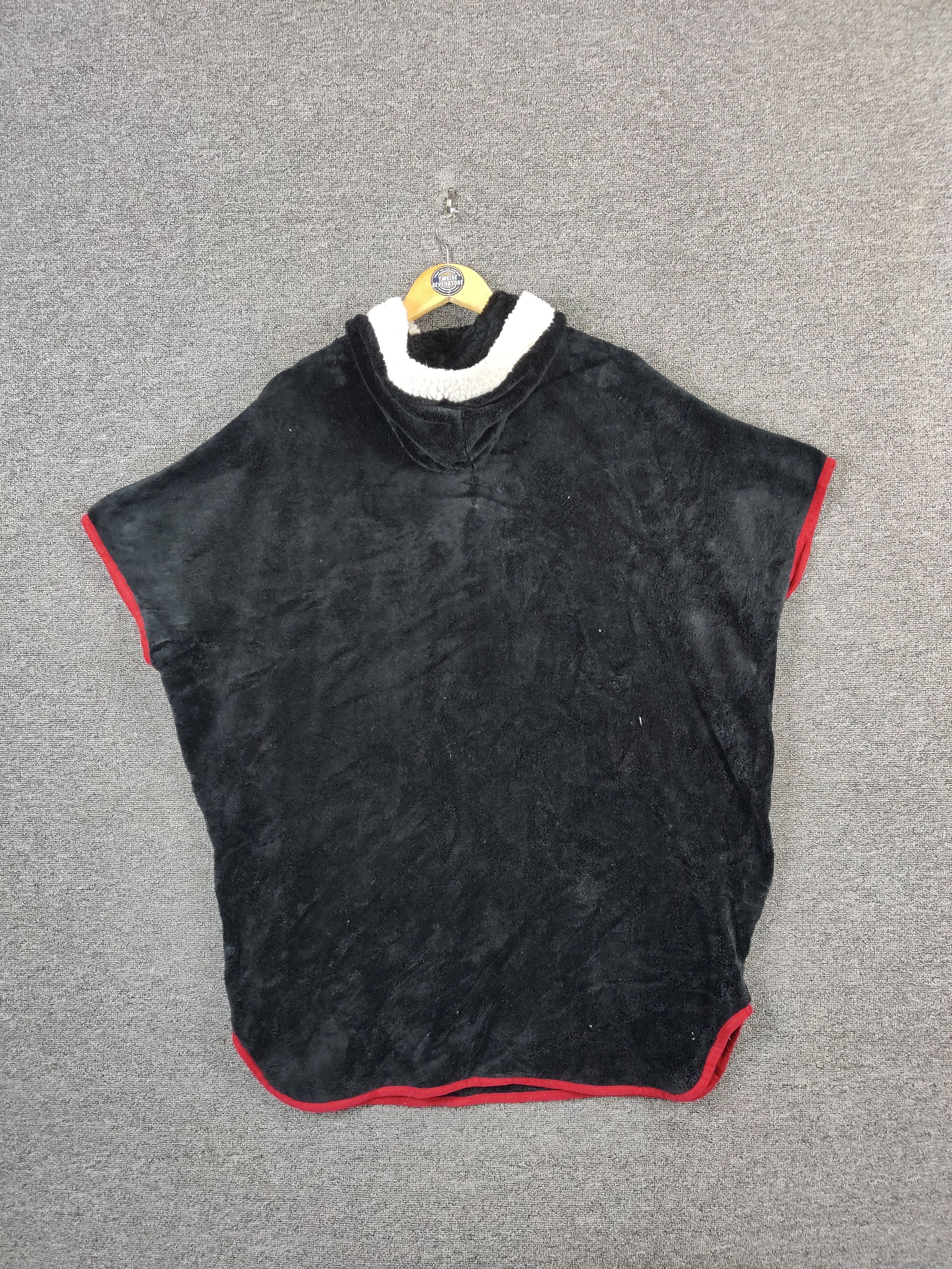 One Piece Vintage One Piece Anime Fleece Poncho Hoodie Size US L / EU 52-54 / 3 - 5 Thumbnail