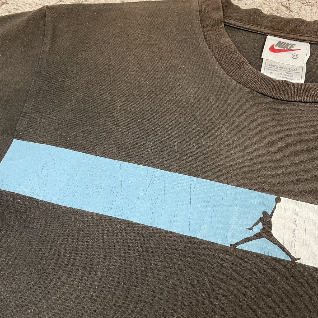 NBA × Nike × Vintage Vintage Faded Nike Air Jordan T-shirt Size US M / EU 48-50 / 2 - 8 Thumbnail