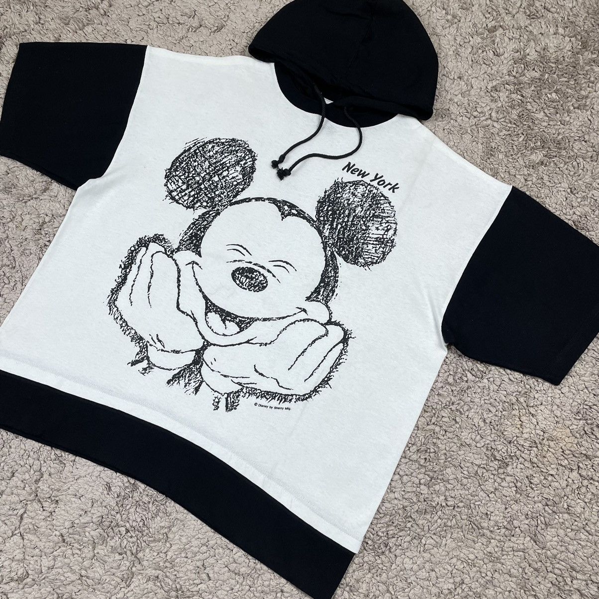 Mickey Mouse Vintage Mickey Mouse Handprint Design Hoodie T-shirt Size US L / EU 52-54 / 3 - 4 Thumbnail