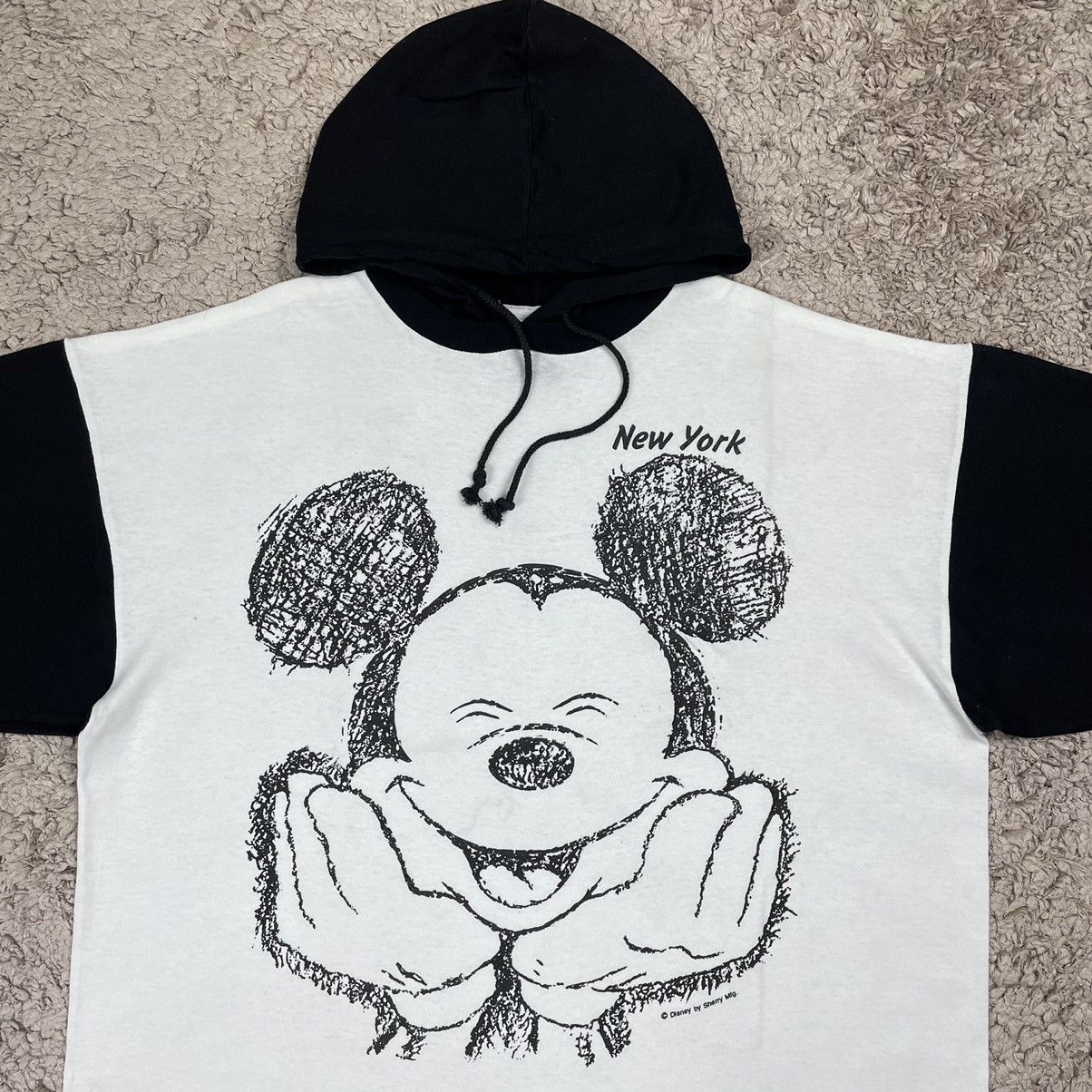 Mickey Mouse Vintage Mickey Mouse Handprint Design Hoodie T-shirt Size US L / EU 52-54 / 3 - 5 Thumbnail
