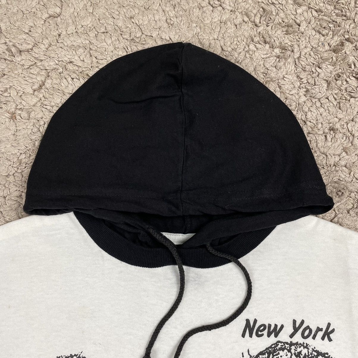 Mickey Mouse Vintage Mickey Mouse Handprint Design Hoodie T-shirt Size US L / EU 52-54 / 3 - 8 Thumbnail