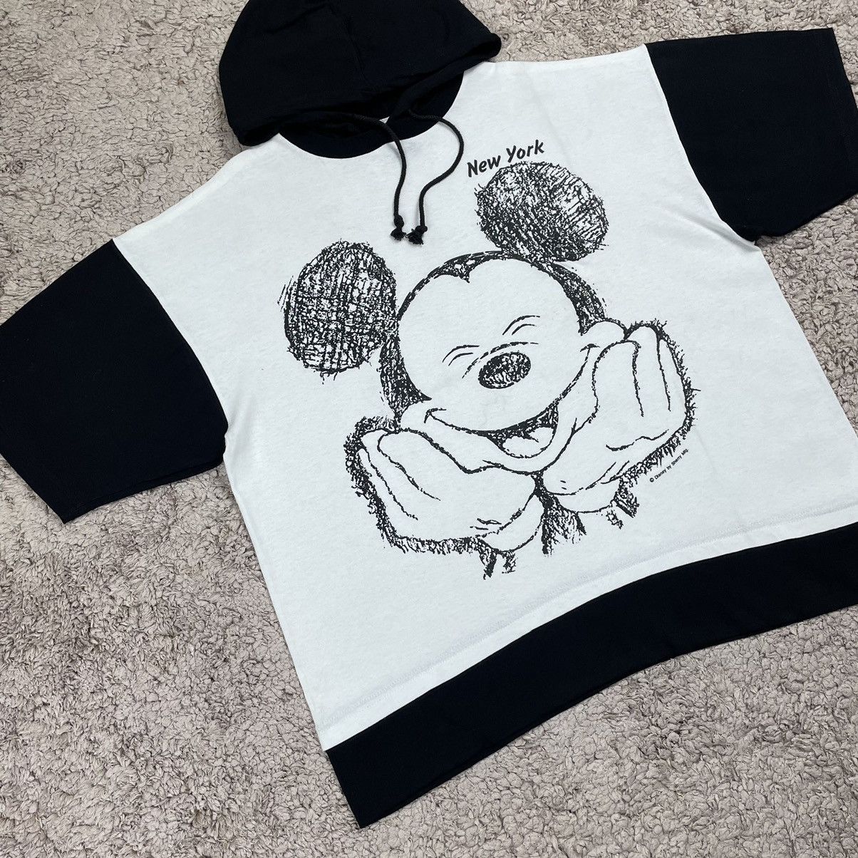 Mickey Mouse Vintage Mickey Mouse Handprint Design Hoodie T-shirt Size US L / EU 52-54 / 3 - 3 Thumbnail