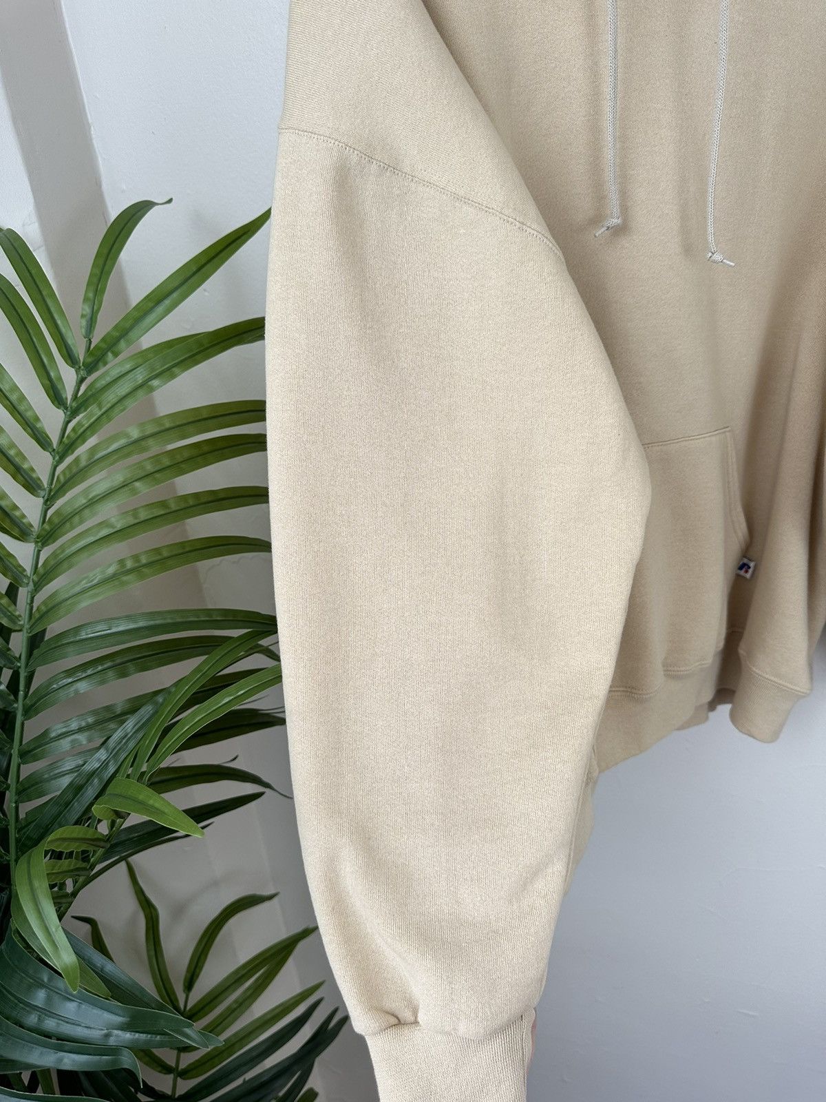 Russell Athletic (XXL) AMAZING OATMEAL BOXY Russell Athletic Hoodie Size US XL / EU 56 / 4 - 5 Thumbnail