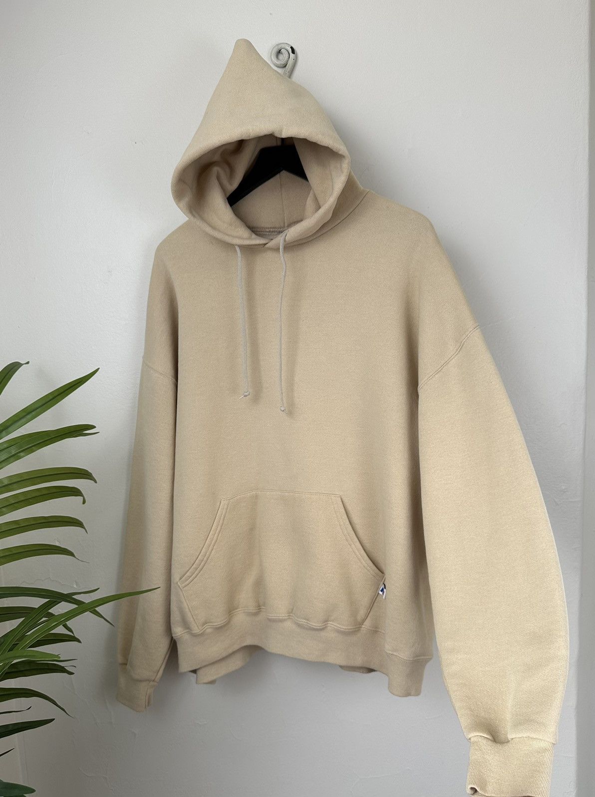 Russell Athletic (XXL) AMAZING OATMEAL BOXY Russell Athletic Hoodie Size US XL / EU 56 / 4 - 2 Thumbnail