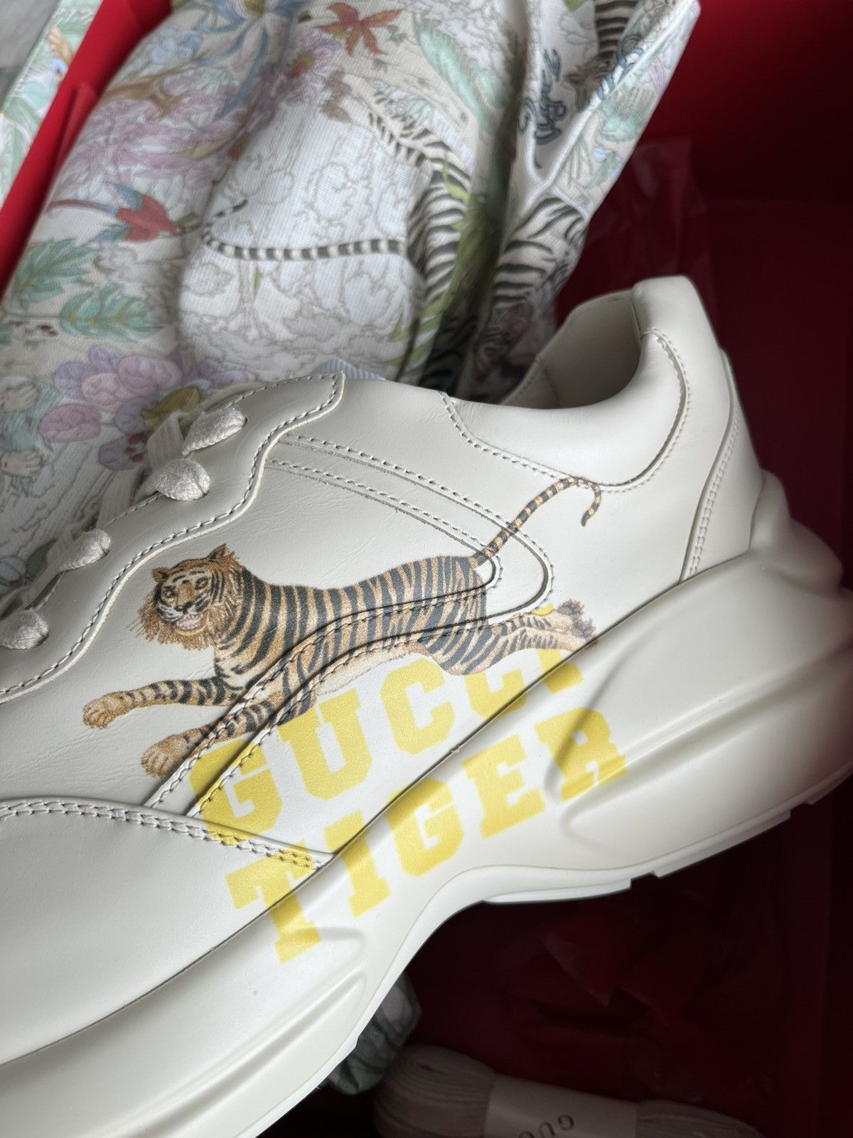Gucci Rare New Super Runway Rhyton Gucci Tiger Leather Sneaker Size US 12.5 / EU 45-46 - 3 Thumbnail