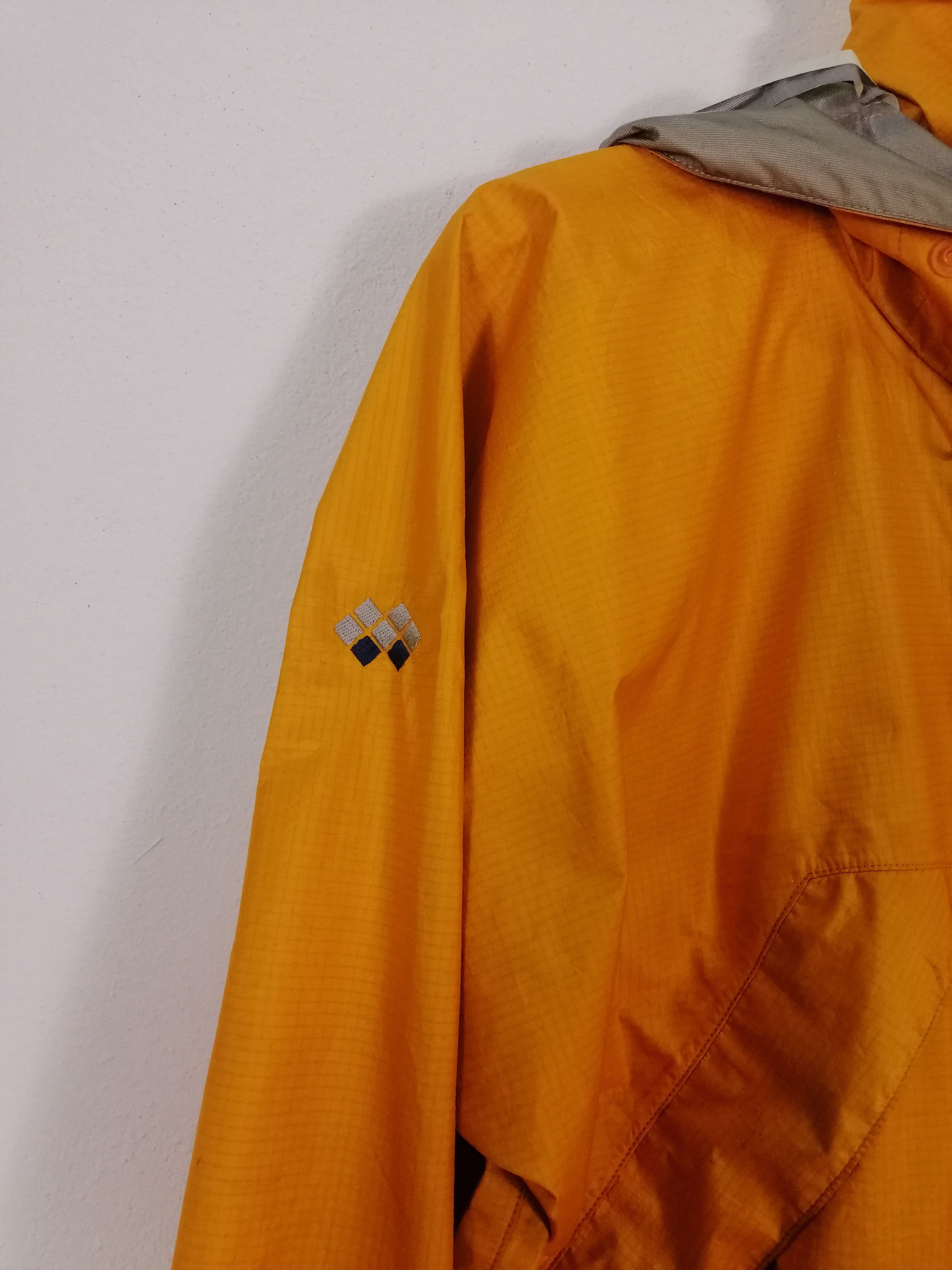 Goretex × Montbell Monbell Goretex Orange Light Zipper Jacket Size US M / EU 48-50 / 2 - 3 Thumbnail