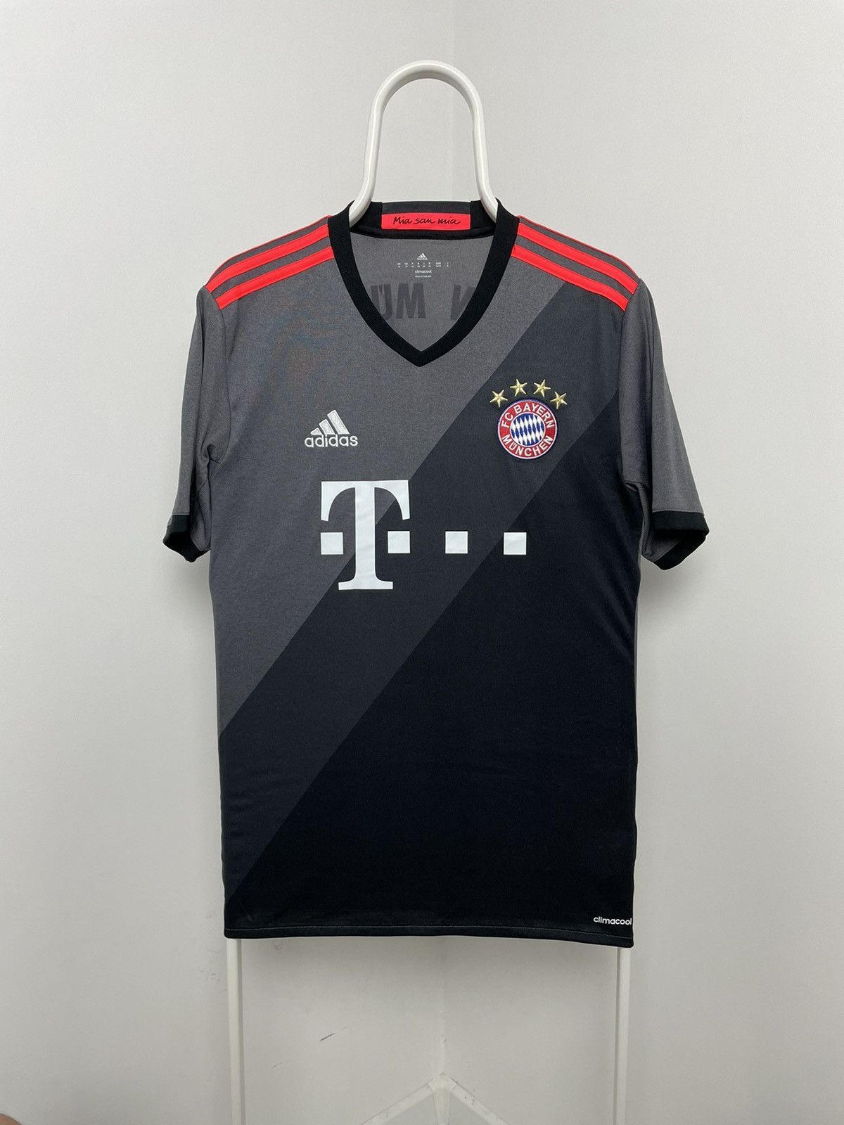 Adidas Adidas Bayern Munich Jersey 2016-07 Away MEDIUM Shirt Adidas Size US M / EU 48-50 / 2 - 1 Thumbnail