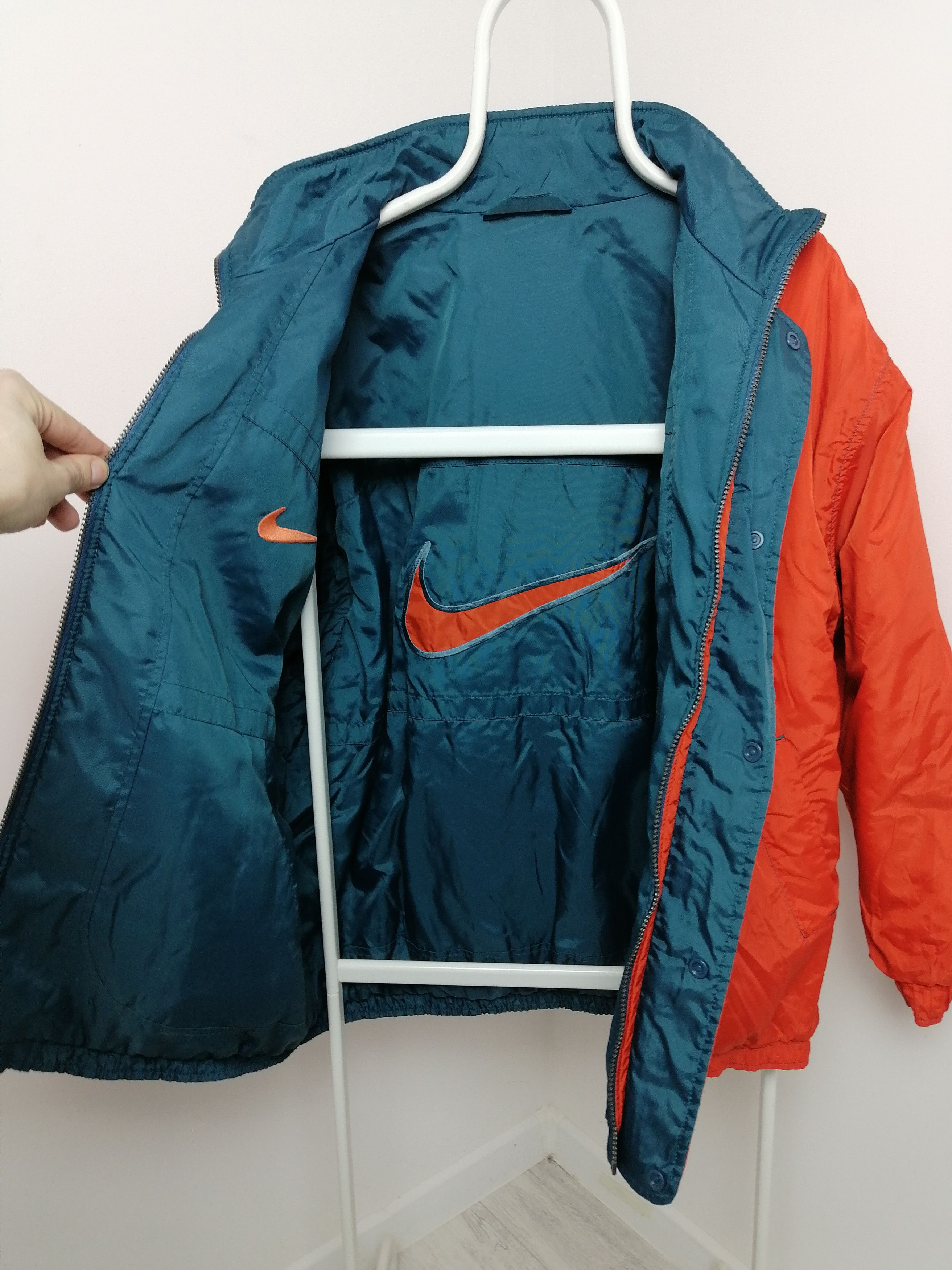 Nike × Vintage Nike Vintage 90s center logo down puffer neylon Size US L / EU 52-54 / 3 - 3 Thumbnail